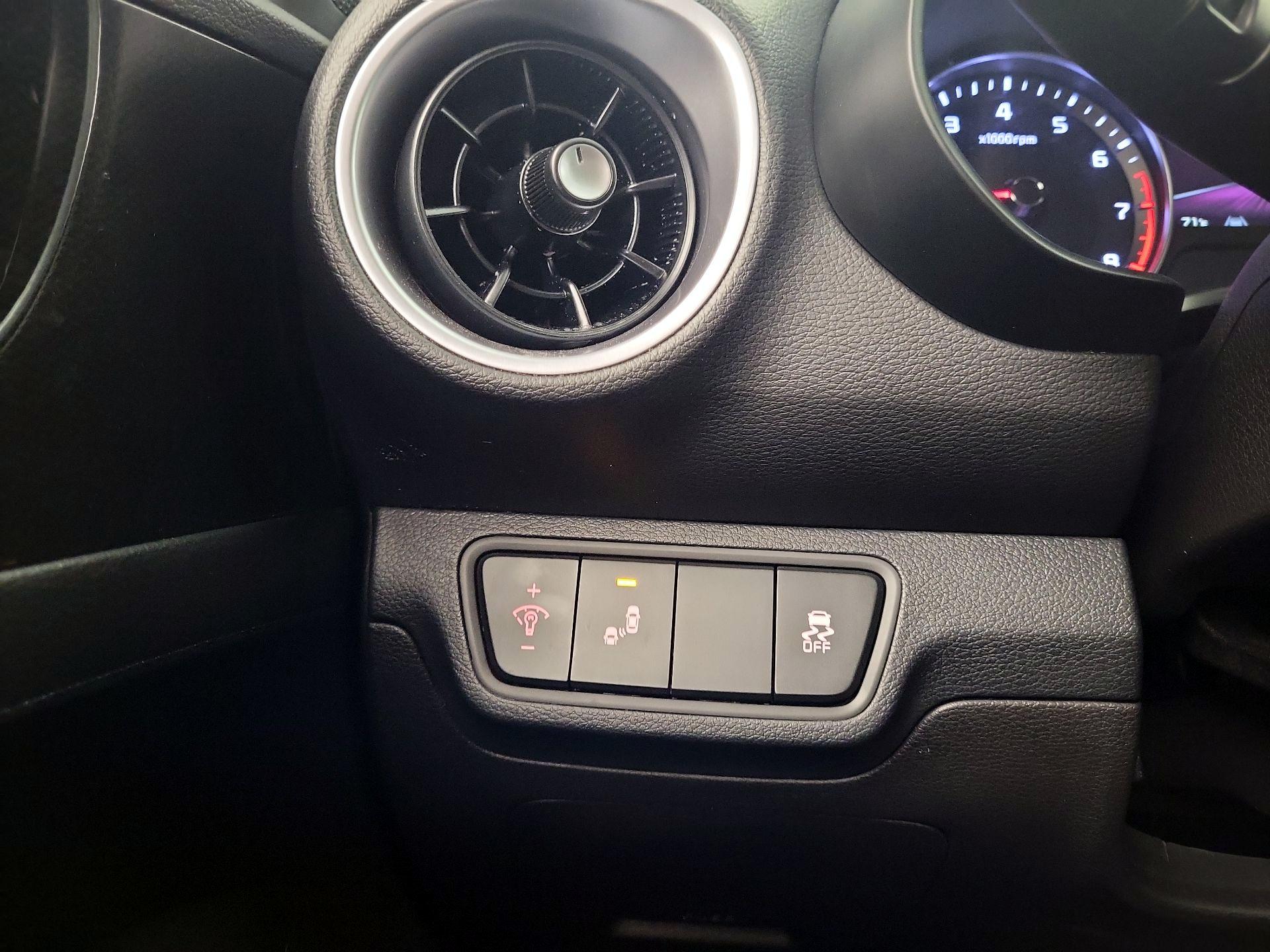 Thumbnail: 2023 Kia Forte - 13