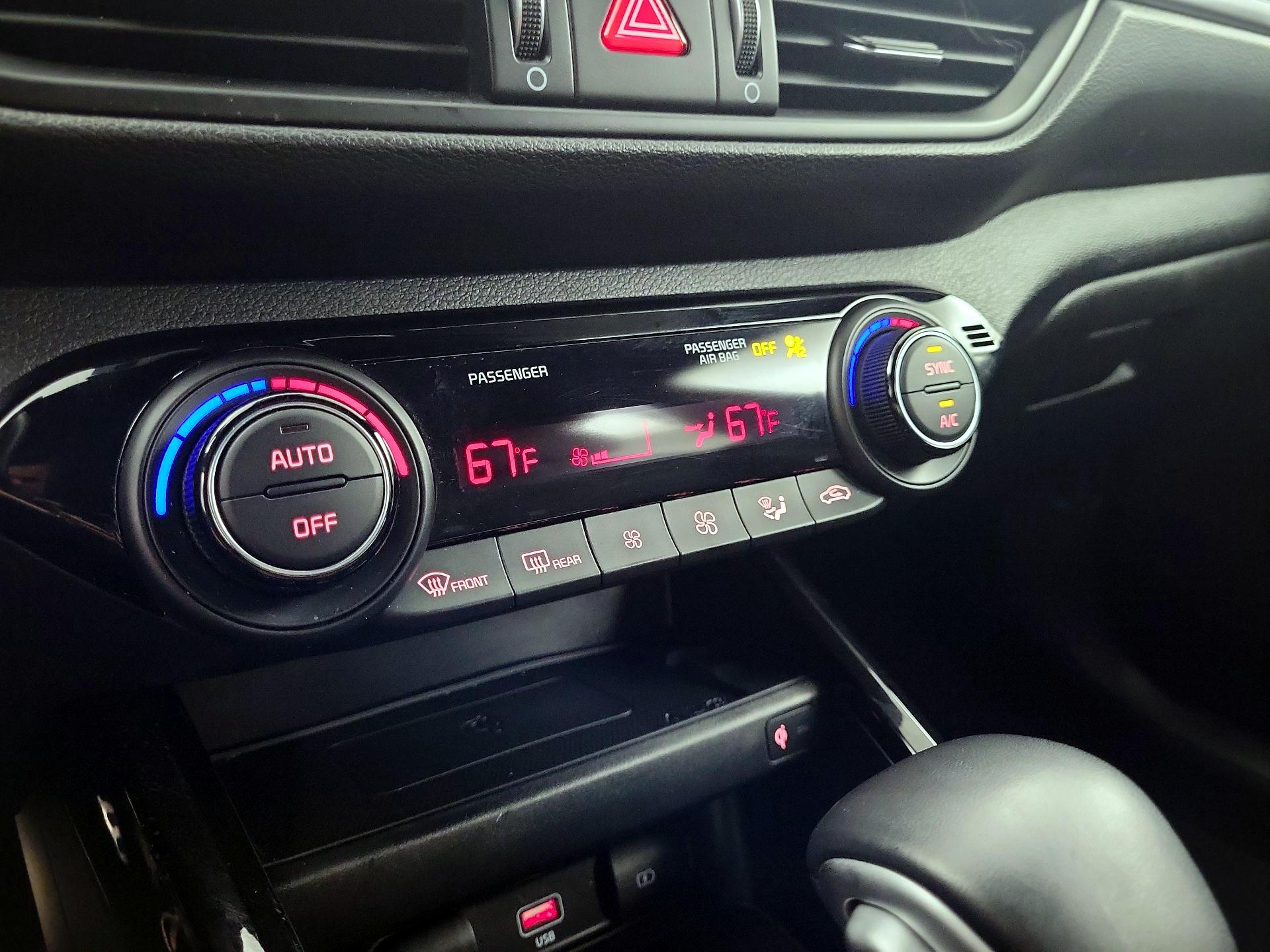 Thumbnail: 2023 Kia Forte - 17