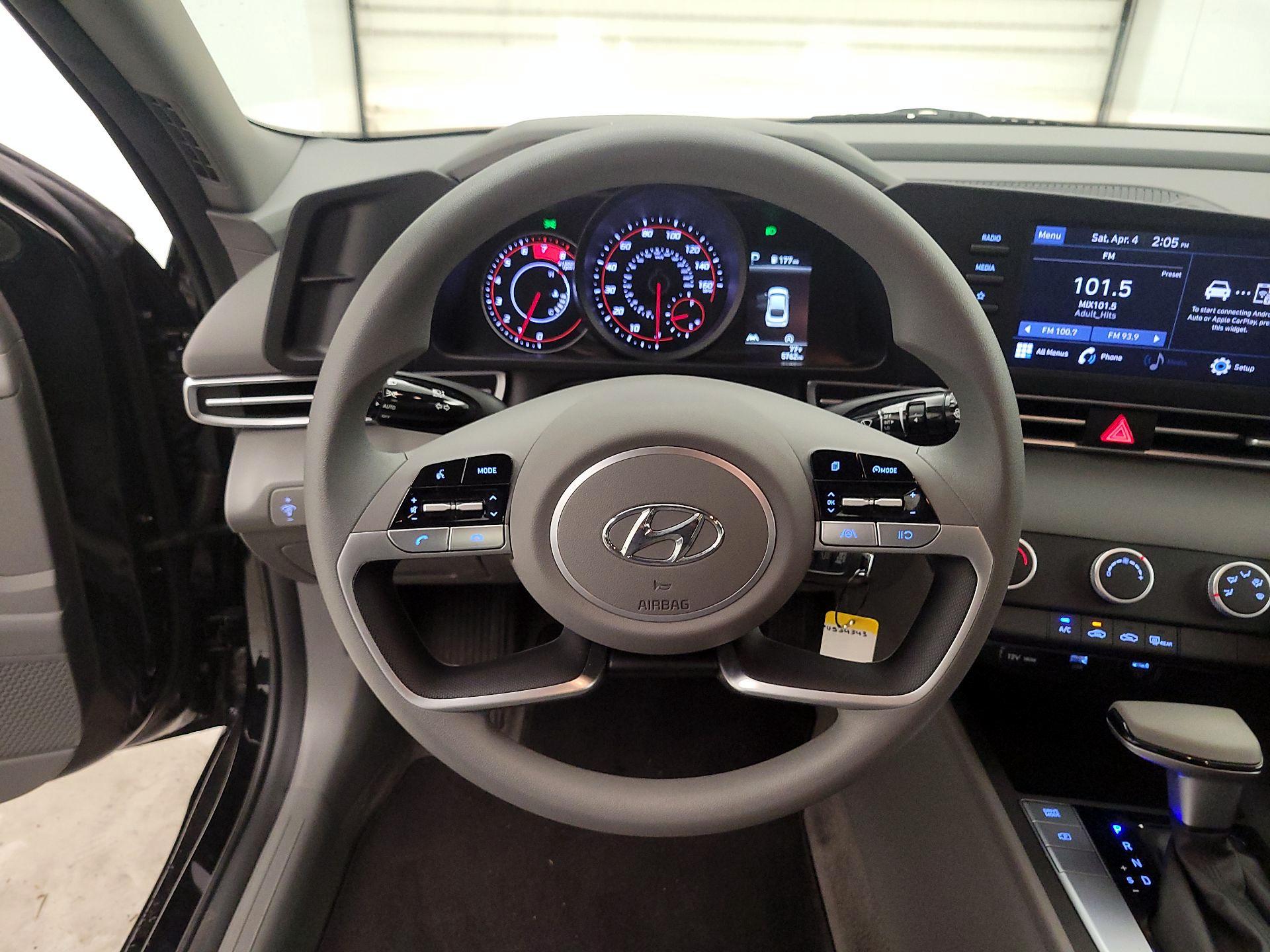 Thumbnail: 2023 Hyundai Elantra - 10