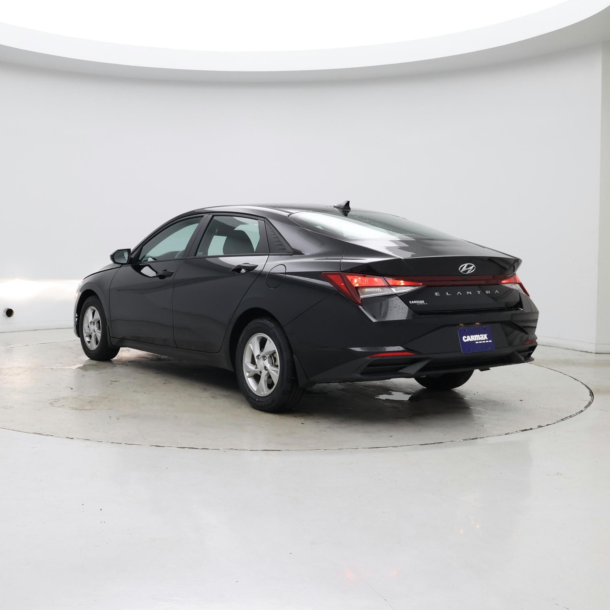 Thumbnail: 2023 Hyundai Elantra - 2