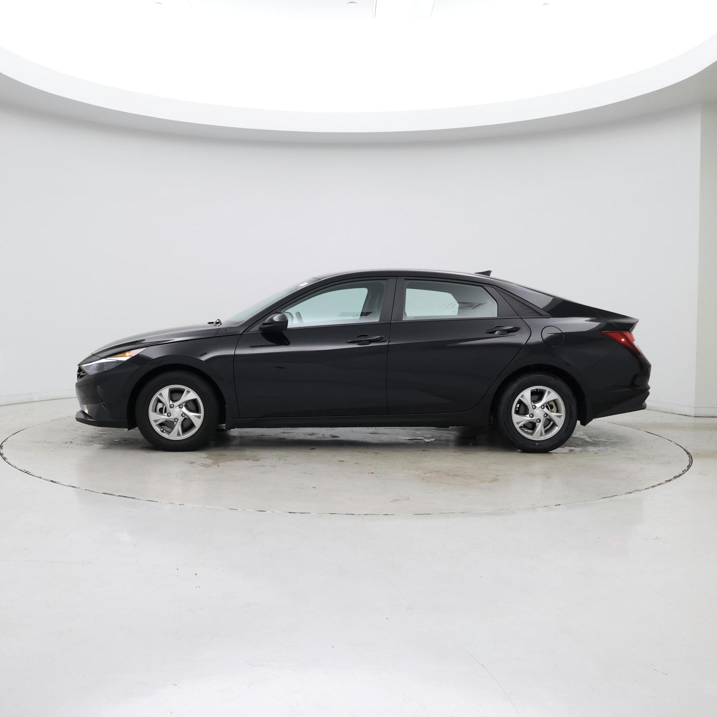 Thumbnail: 2023 Hyundai Elantra - 3