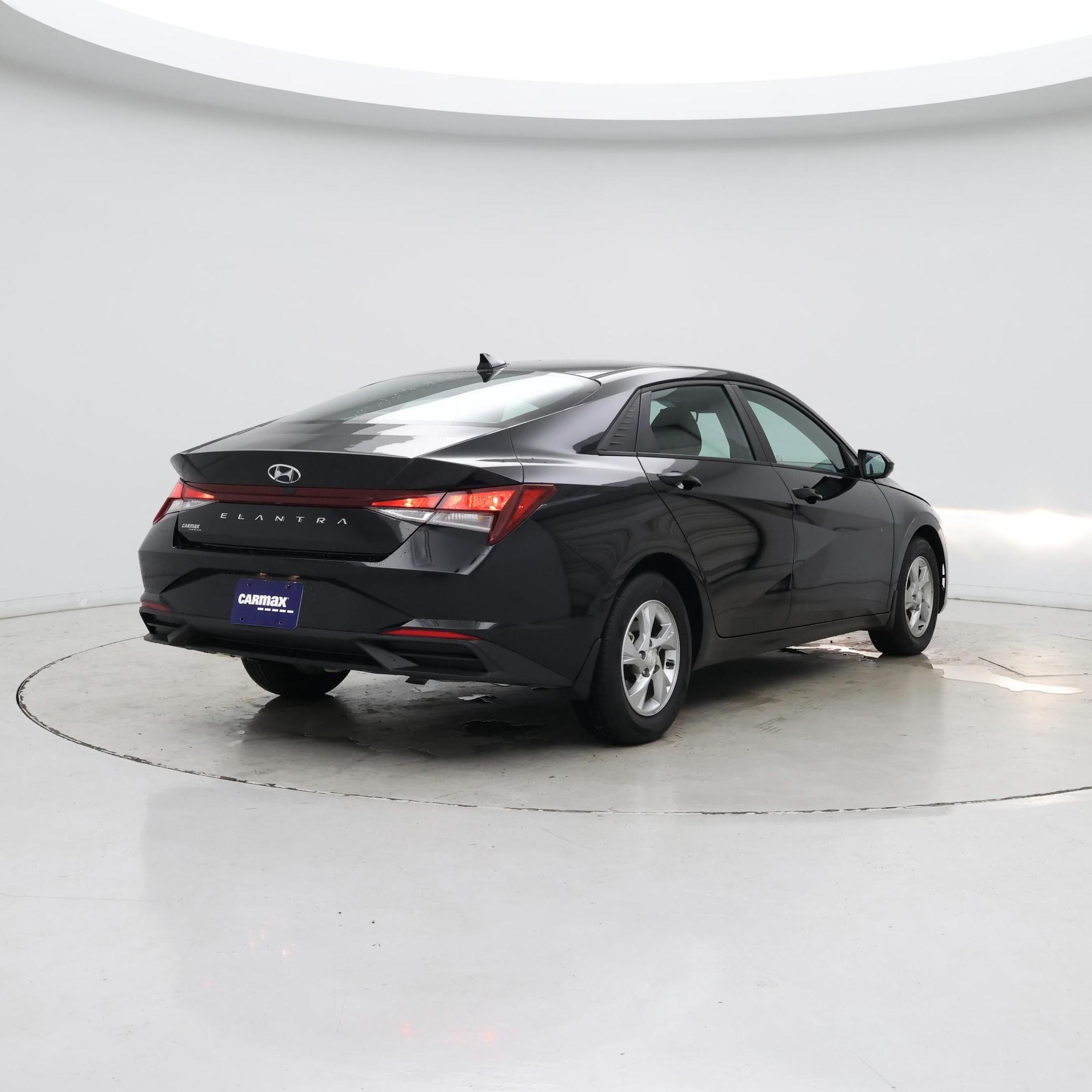 Thumbnail: 2023 Hyundai Elantra - 8