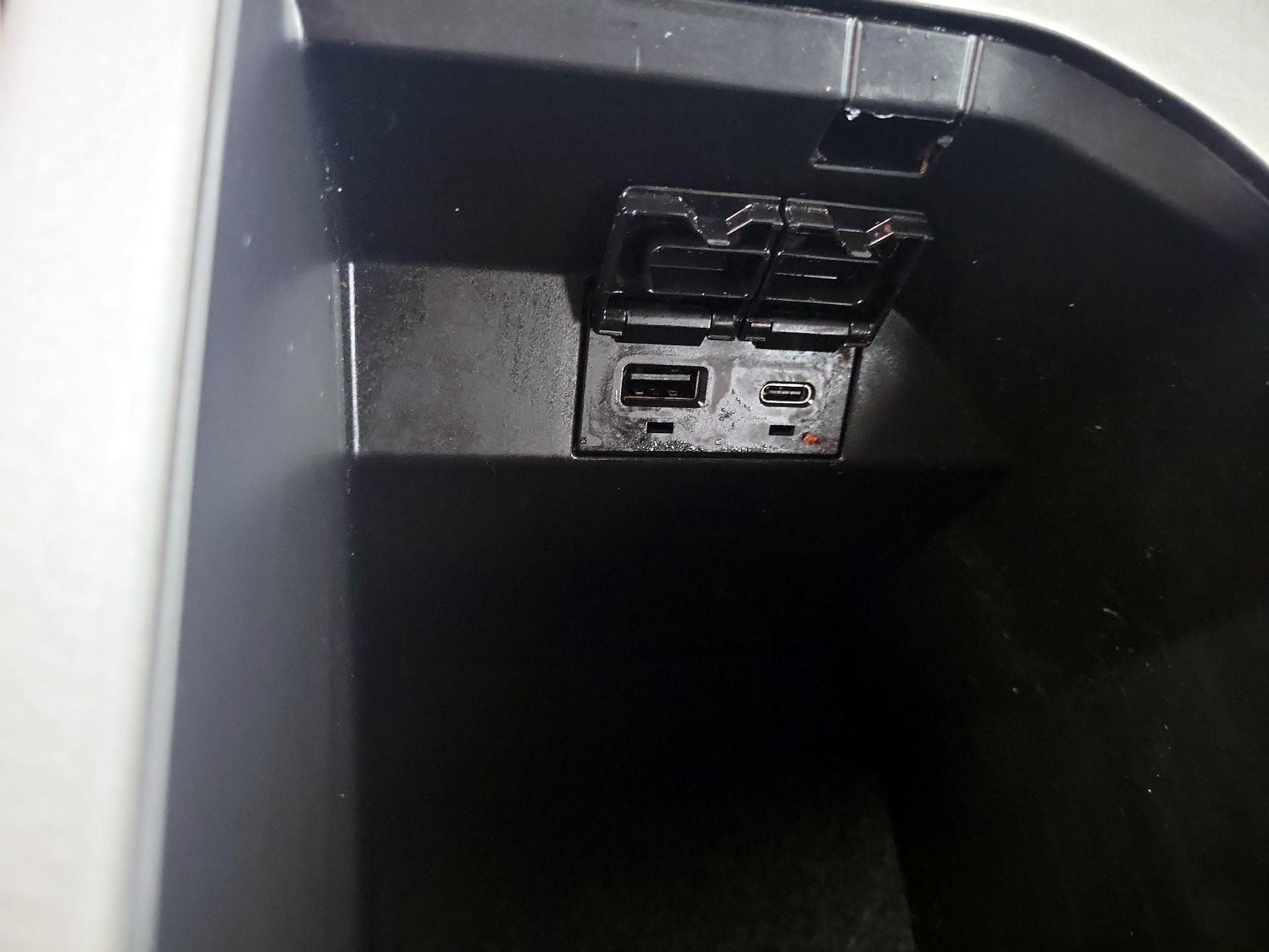 Thumbnail: 2024 Toyota Camry - 18