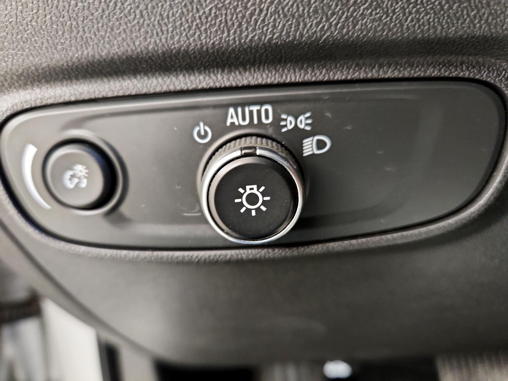 Thumbnail: 2021 Chevrolet Equinox - 11