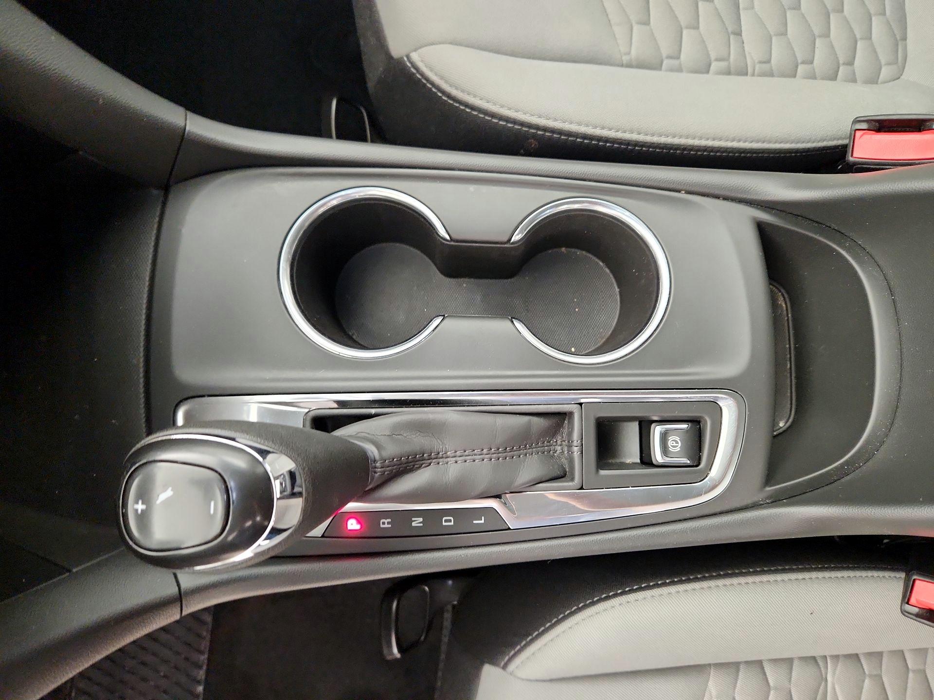 Thumbnail: 2021 Chevrolet Equinox - 15