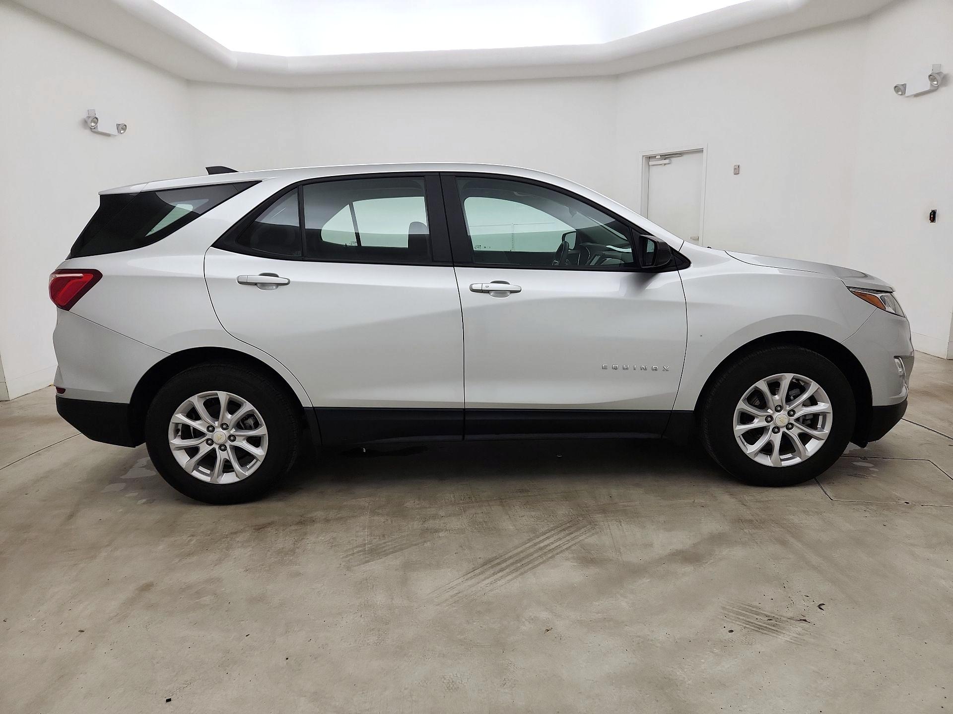 Thumbnail: 2021 Chevrolet Equinox - 4