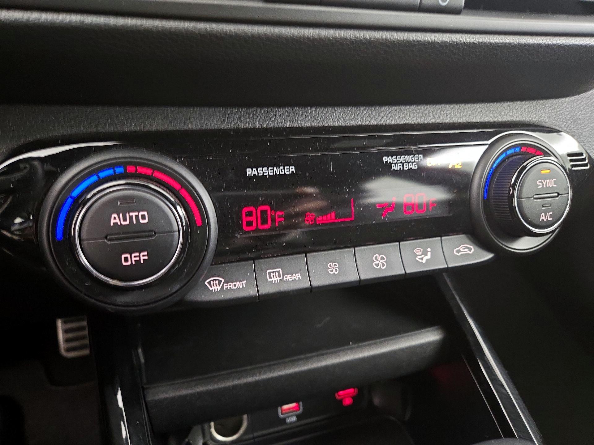 Thumbnail: 2023 Kia Forte - 17