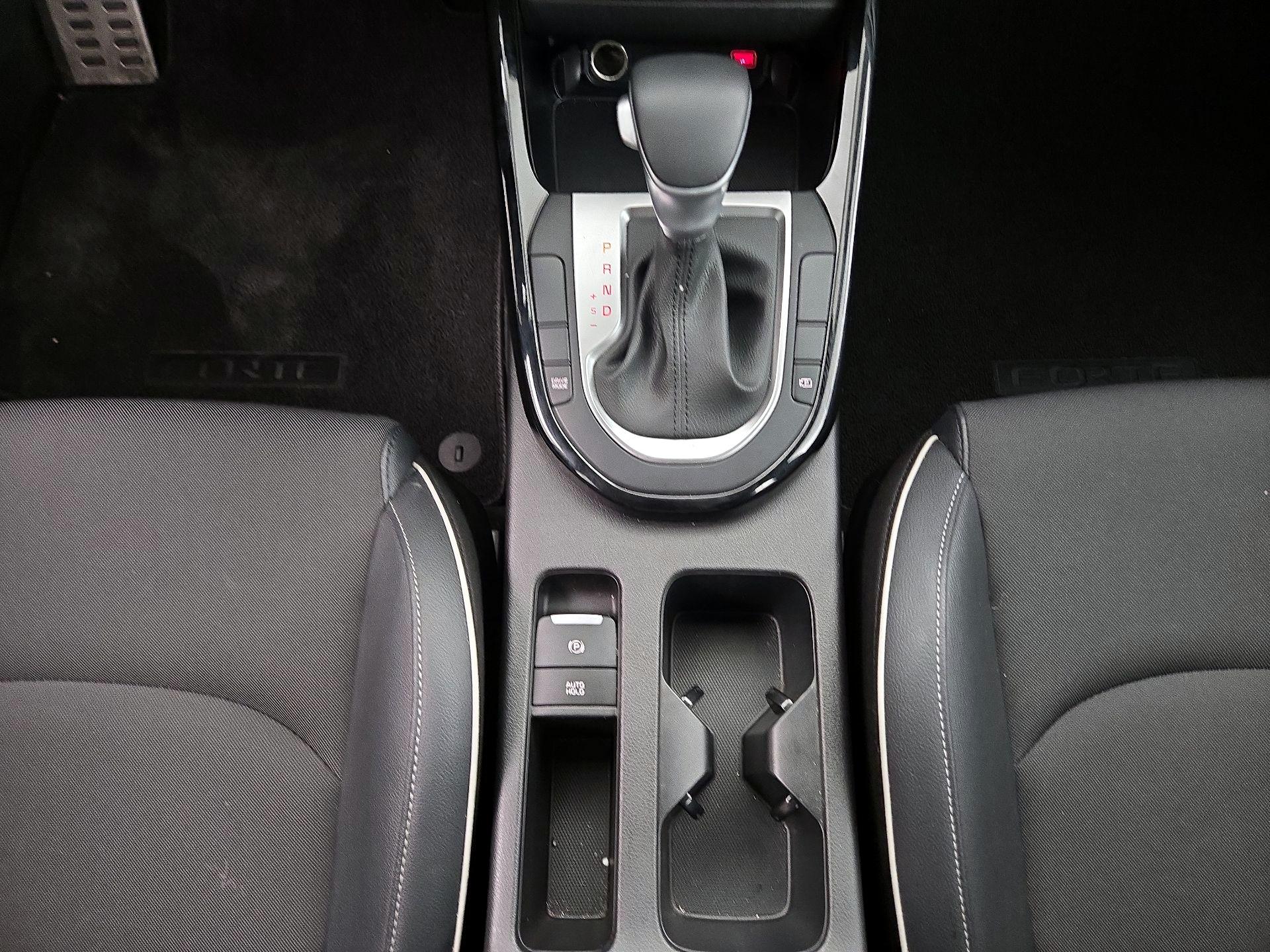 Thumbnail: 2023 Kia Forte - 18