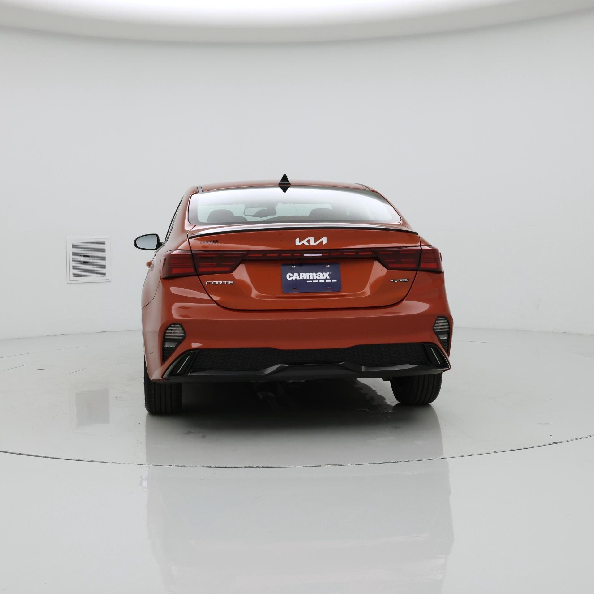 Thumbnail: 2023 Kia Forte - 6