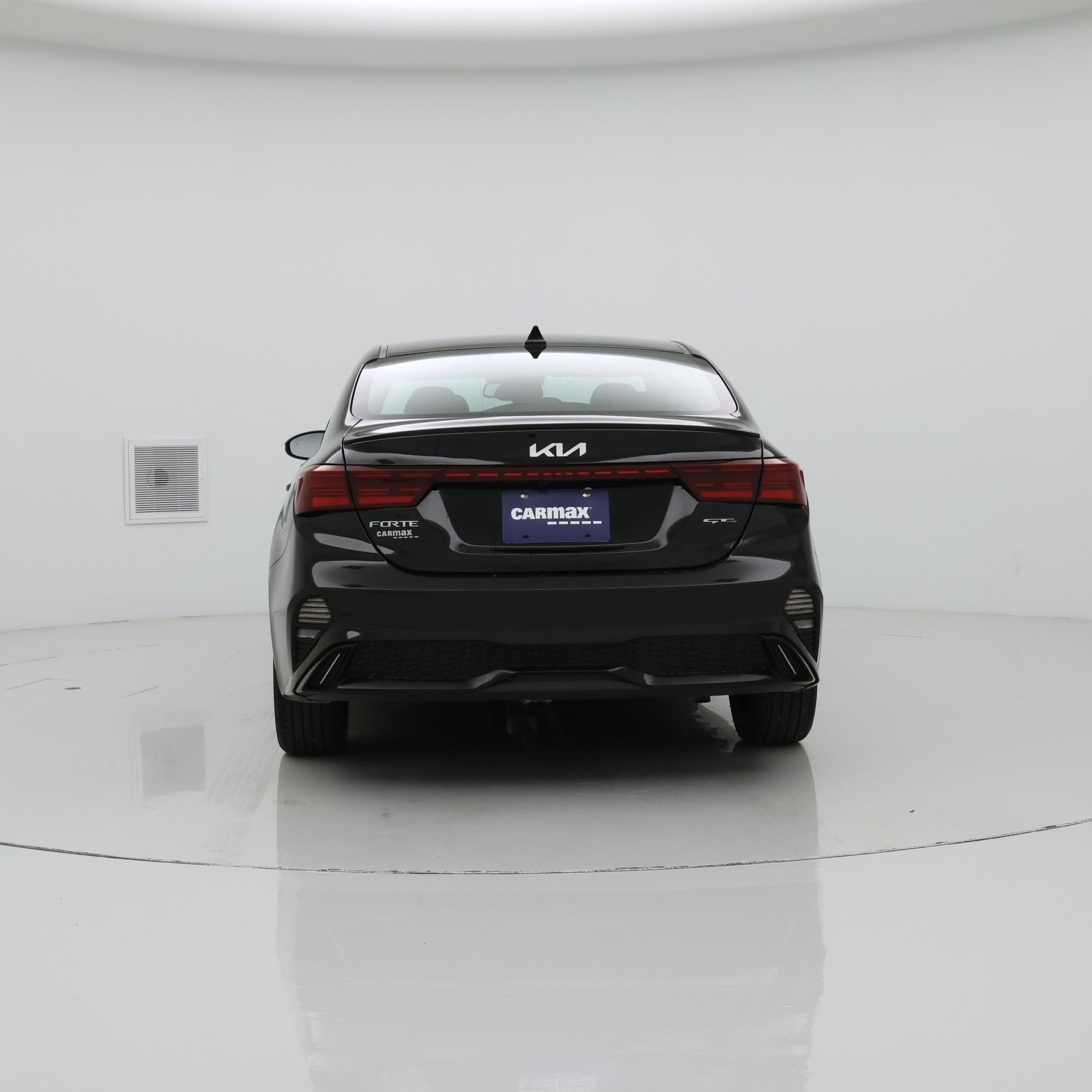 Thumbnail: 2023 Kia Forte - 6