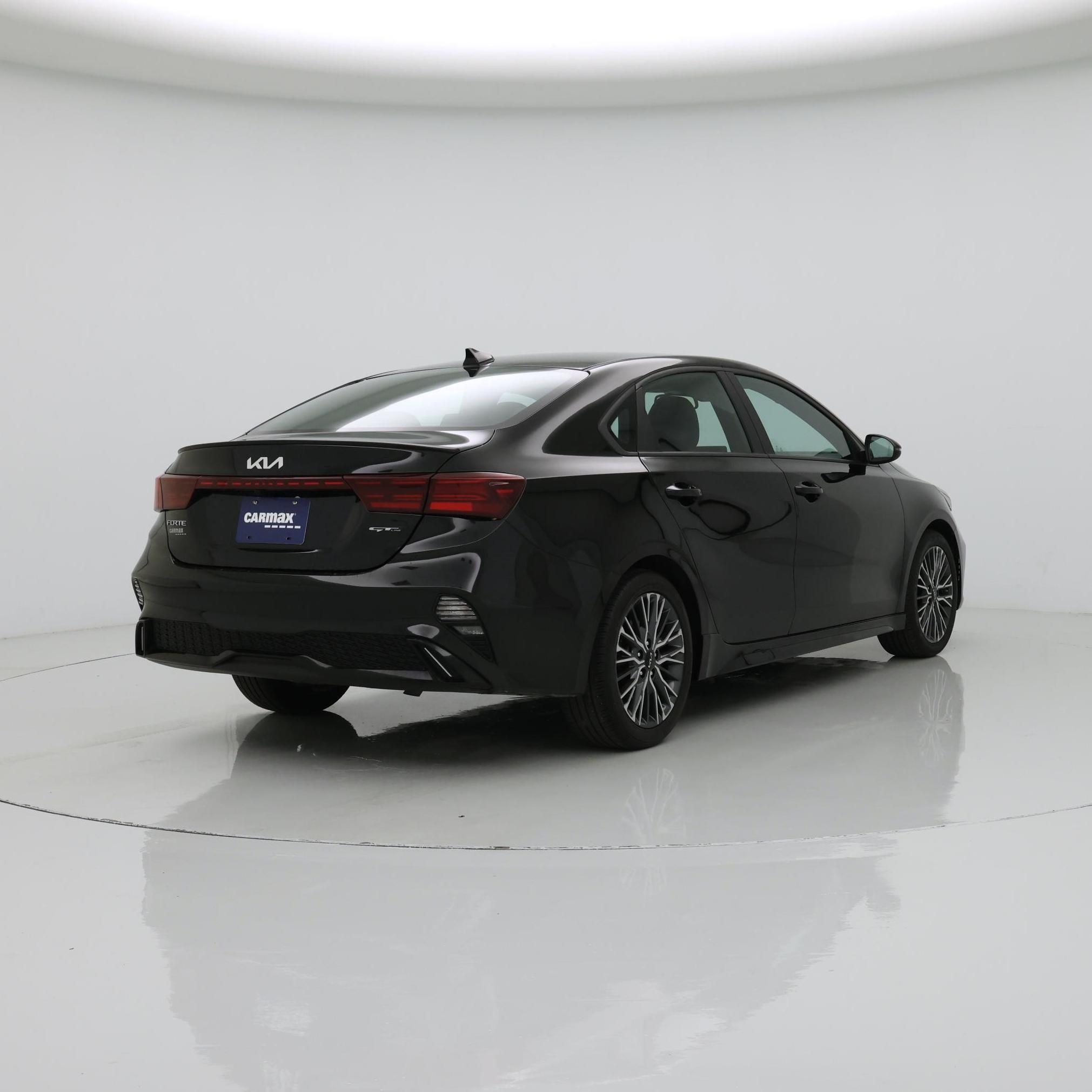 Thumbnail: 2023 Kia Forte - 8