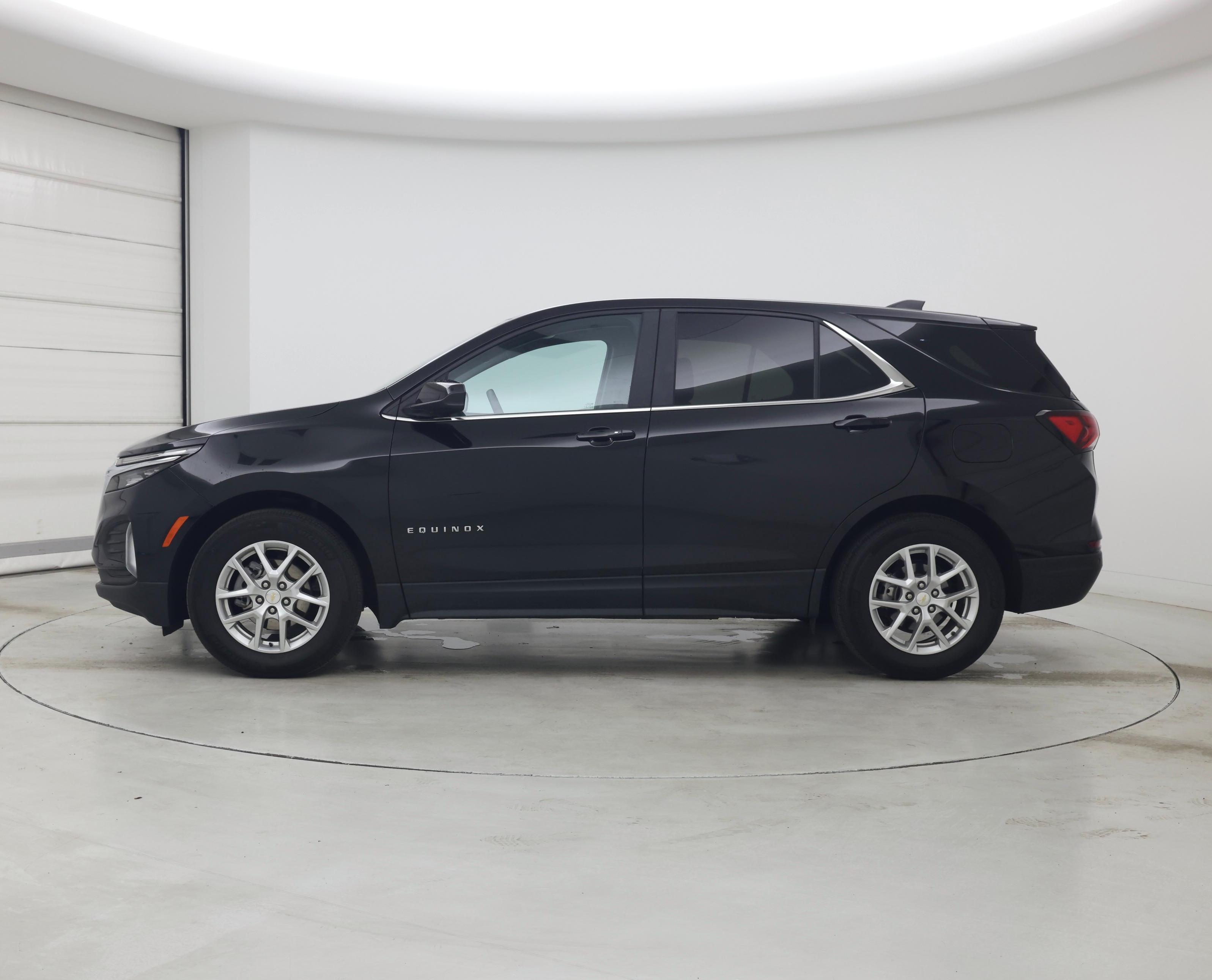 Thumbnail: 2023 Chevrolet Equinox - 3