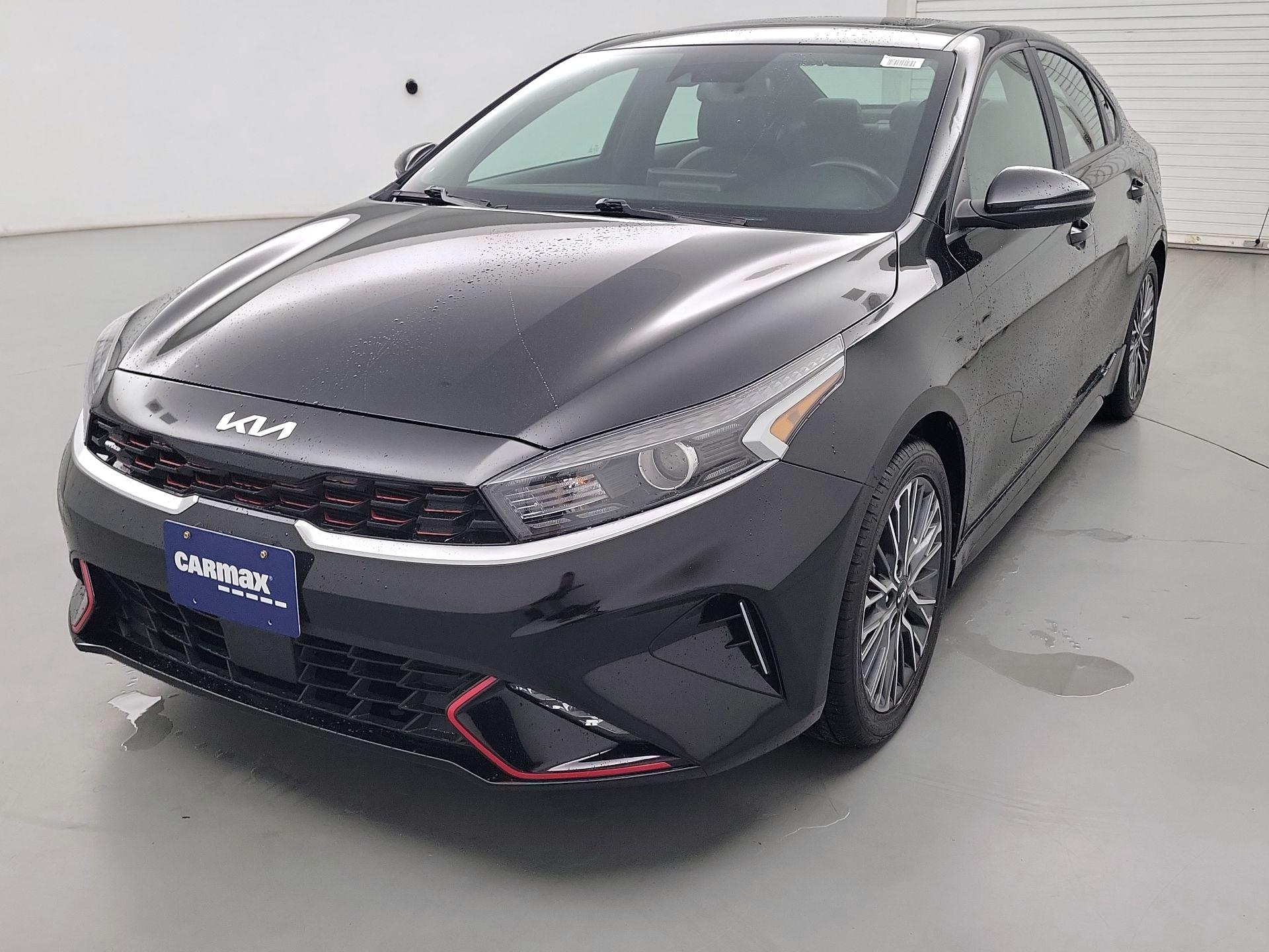 Thumbnail: 2024 Kia Forte - 3