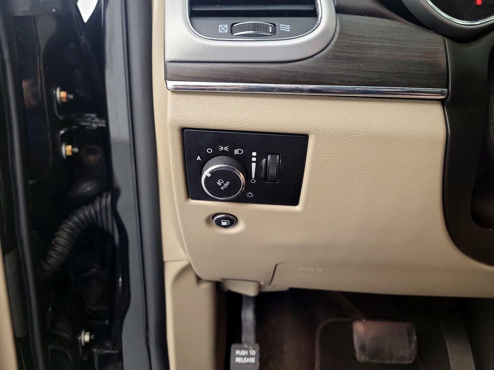 Thumbnail: 2020 Jeep Grand Cherokee - 13