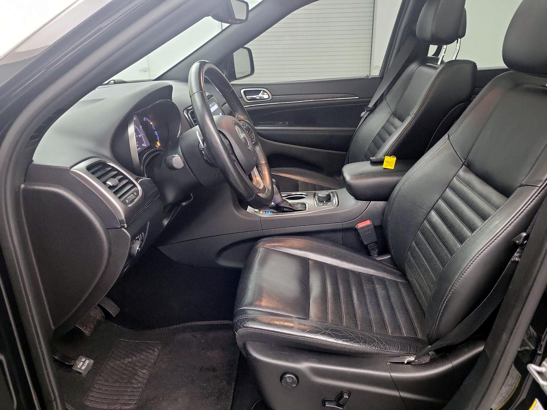 Thumbnail: 2020 Jeep Grand Cherokee - 11