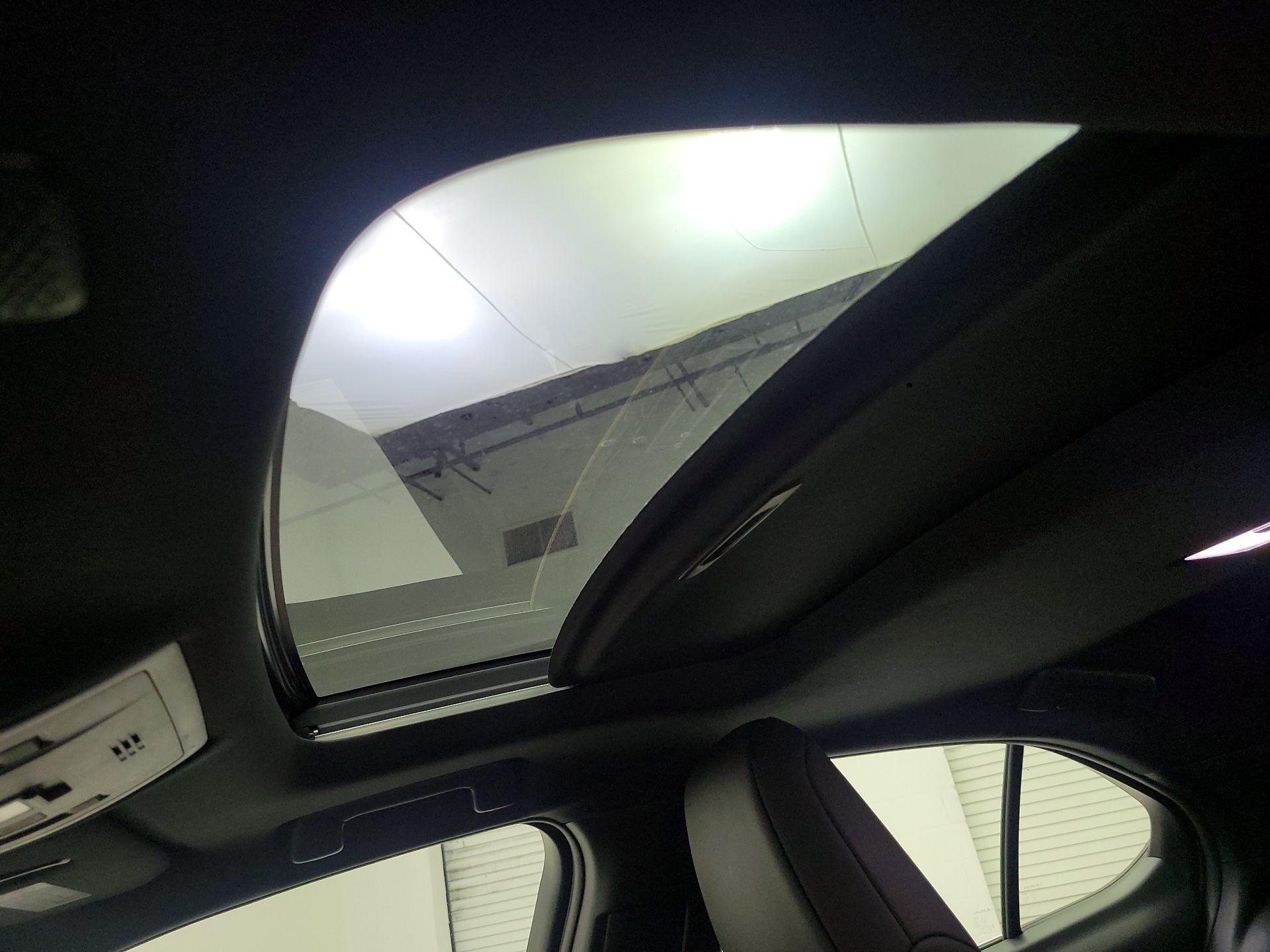 Thumbnail: 2021 Lexus UX - 19