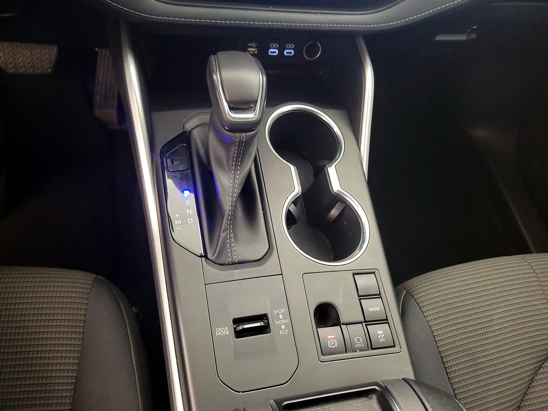 Thumbnail: 2023 Toyota Highlander - 17