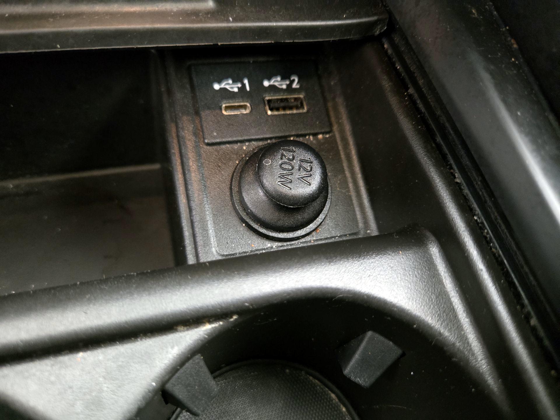 Thumbnail: 2022 INFINITI QX50 - 18