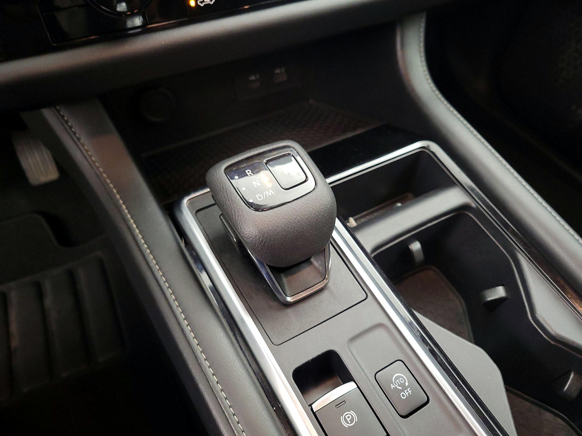 Thumbnail: 2022 Nissan Pathfinder - 17