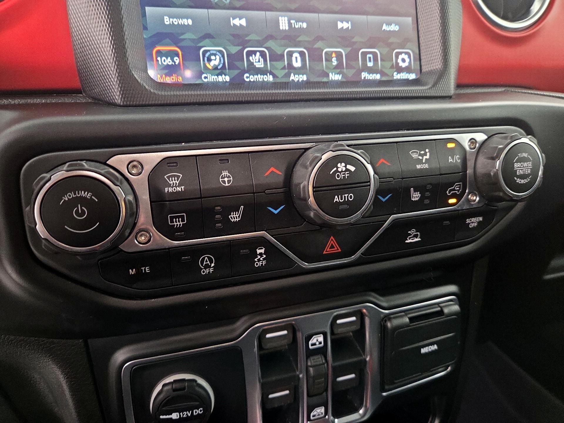Thumbnail: 2020 Jeep Gladiator - 17