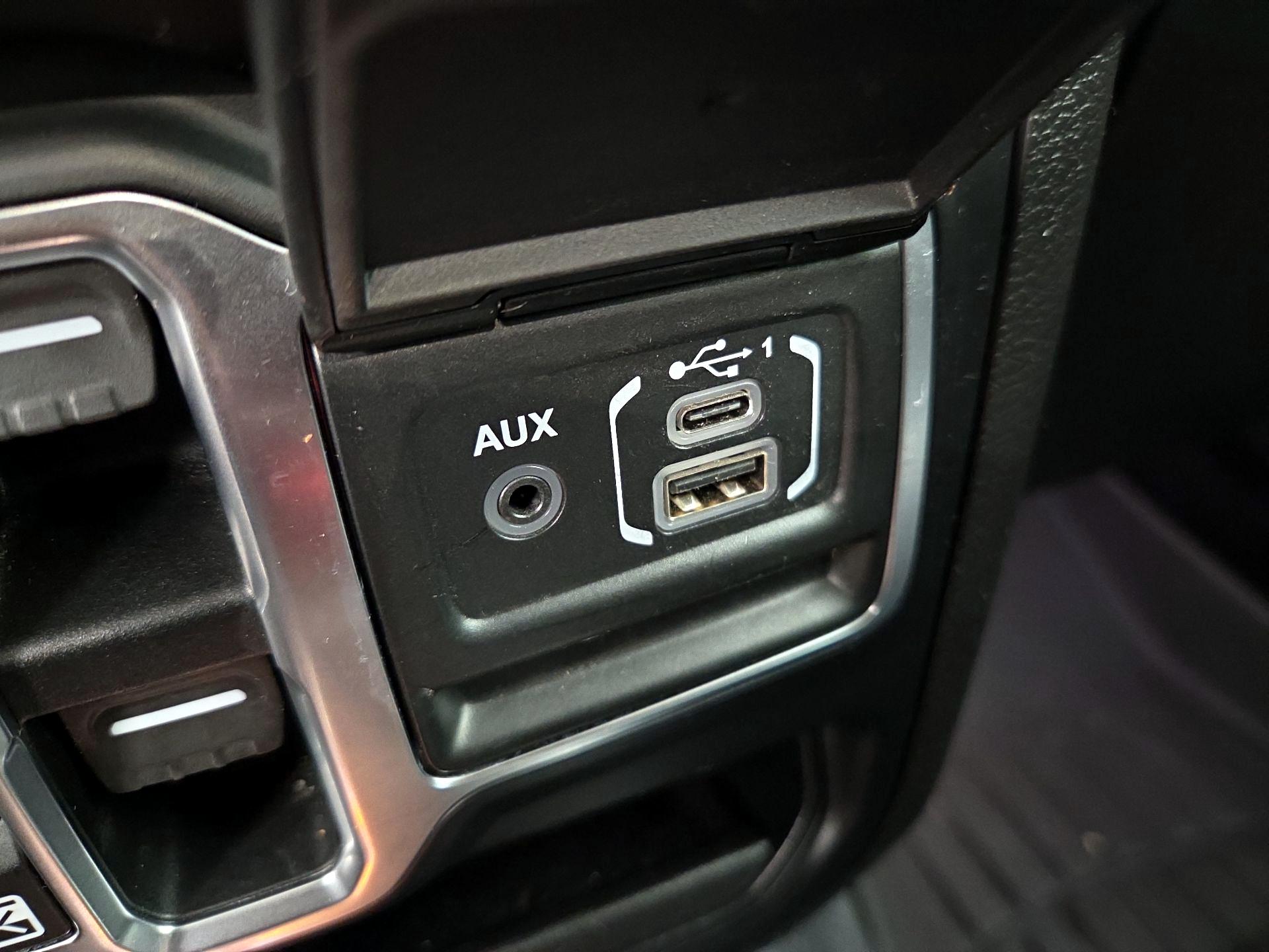 Thumbnail: 2020 Jeep Gladiator - 19