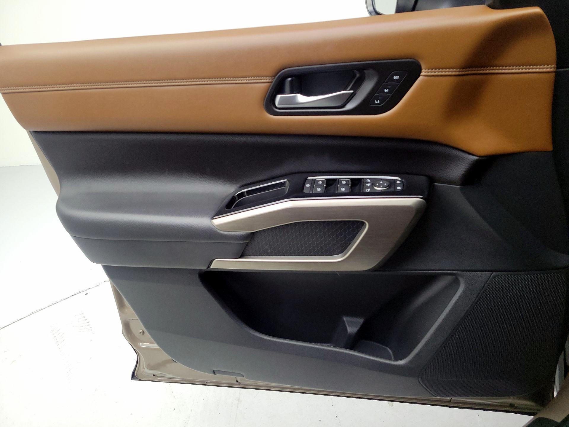 Thumbnail: 2023 Nissan Pathfinder - 12