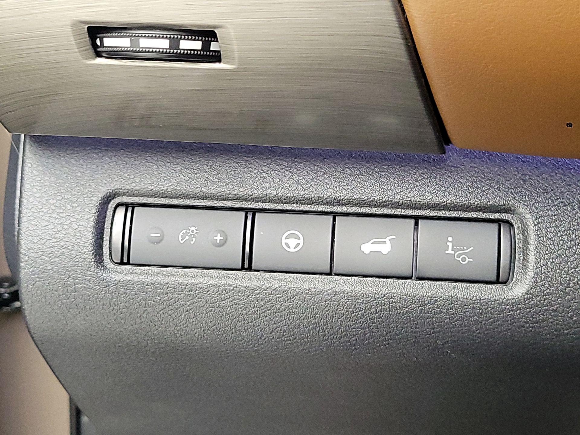 Thumbnail: 2023 Nissan Pathfinder - 13