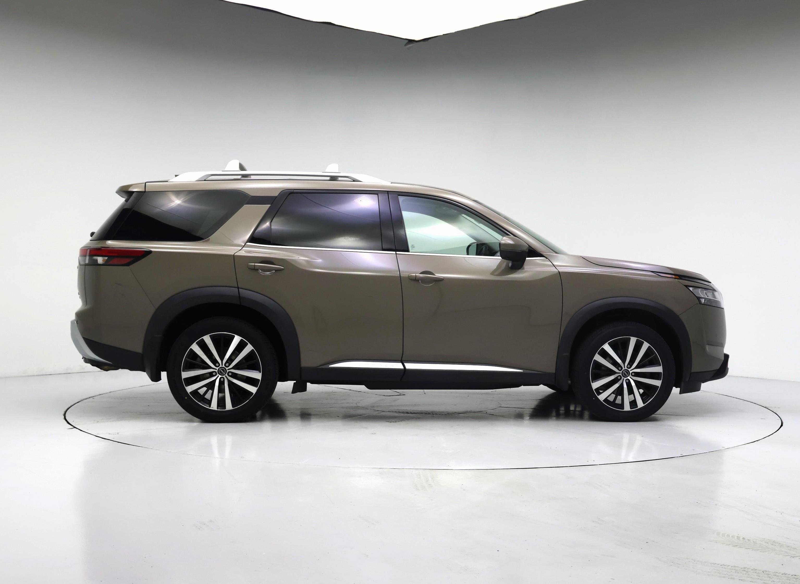 Thumbnail: 2023 Nissan Pathfinder - 7