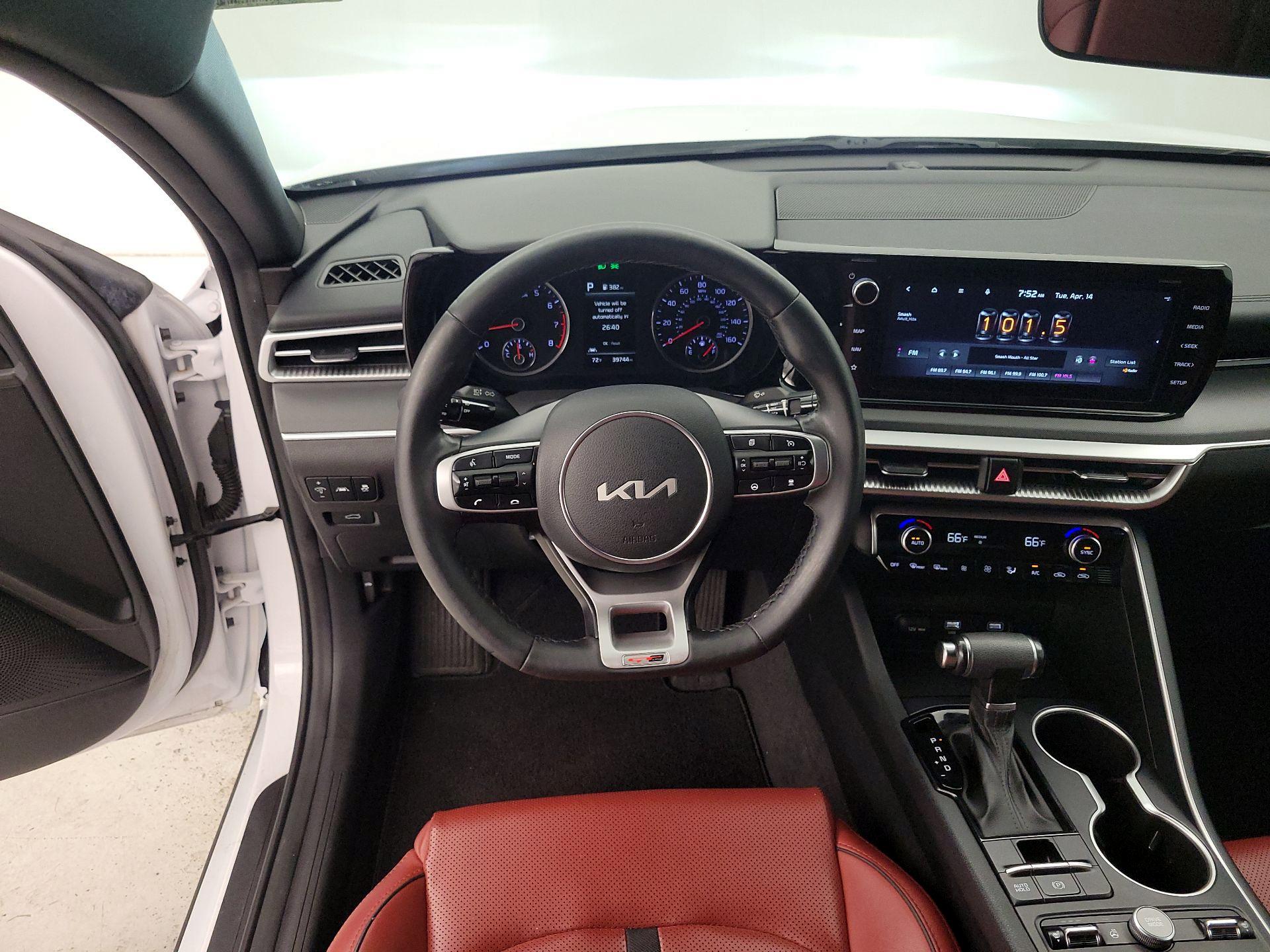 Thumbnail: 2022 Kia K5 - 10