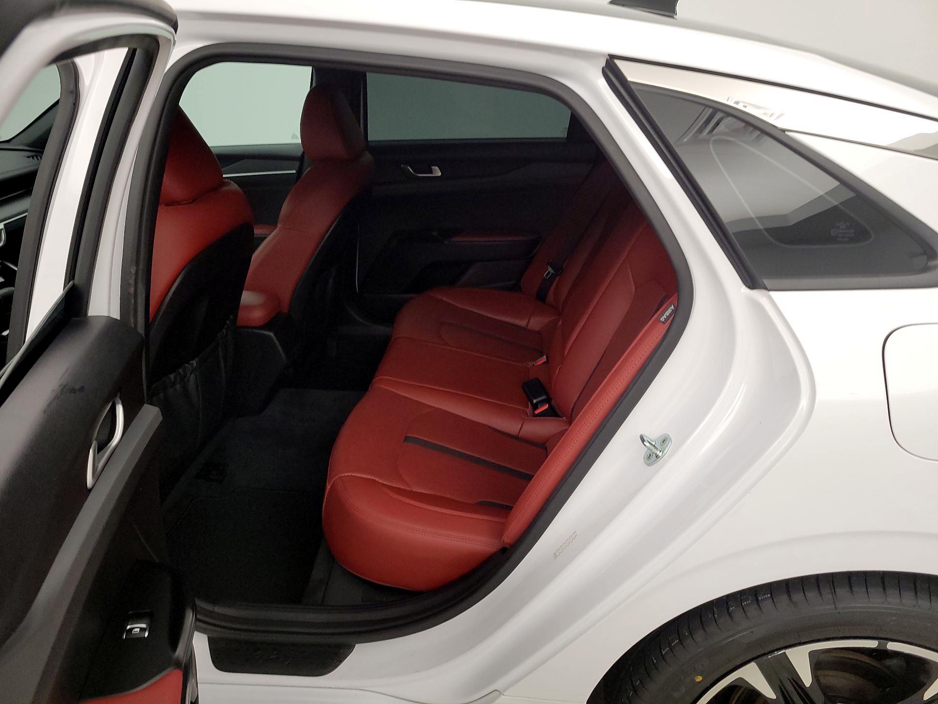 Thumbnail: 2022 Kia K5 - 17