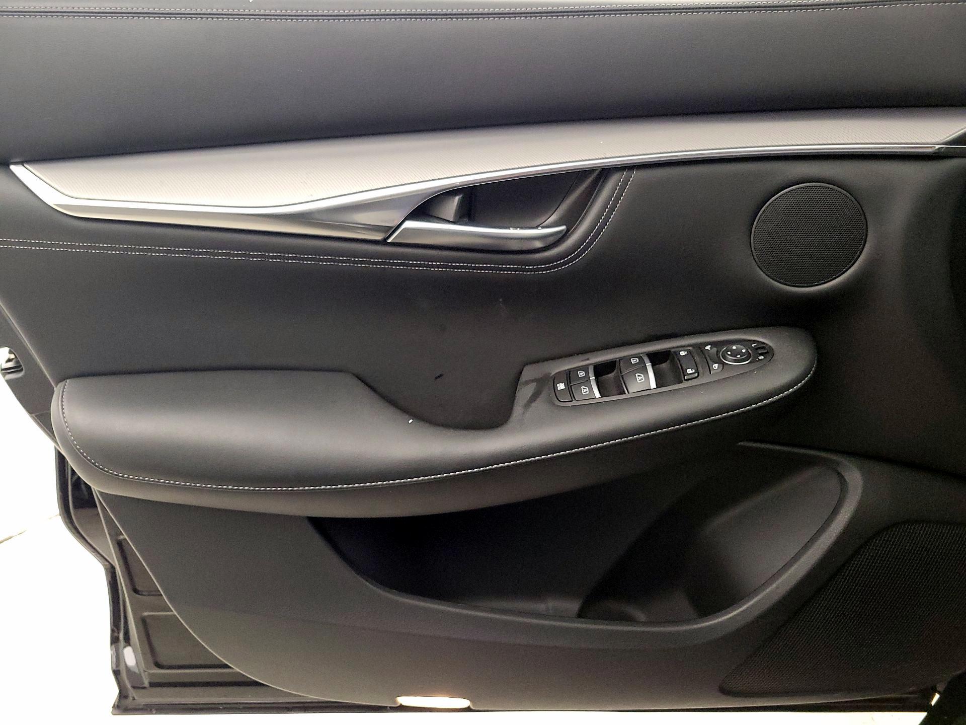 Thumbnail: 2023 INFINITI QX55 - 12