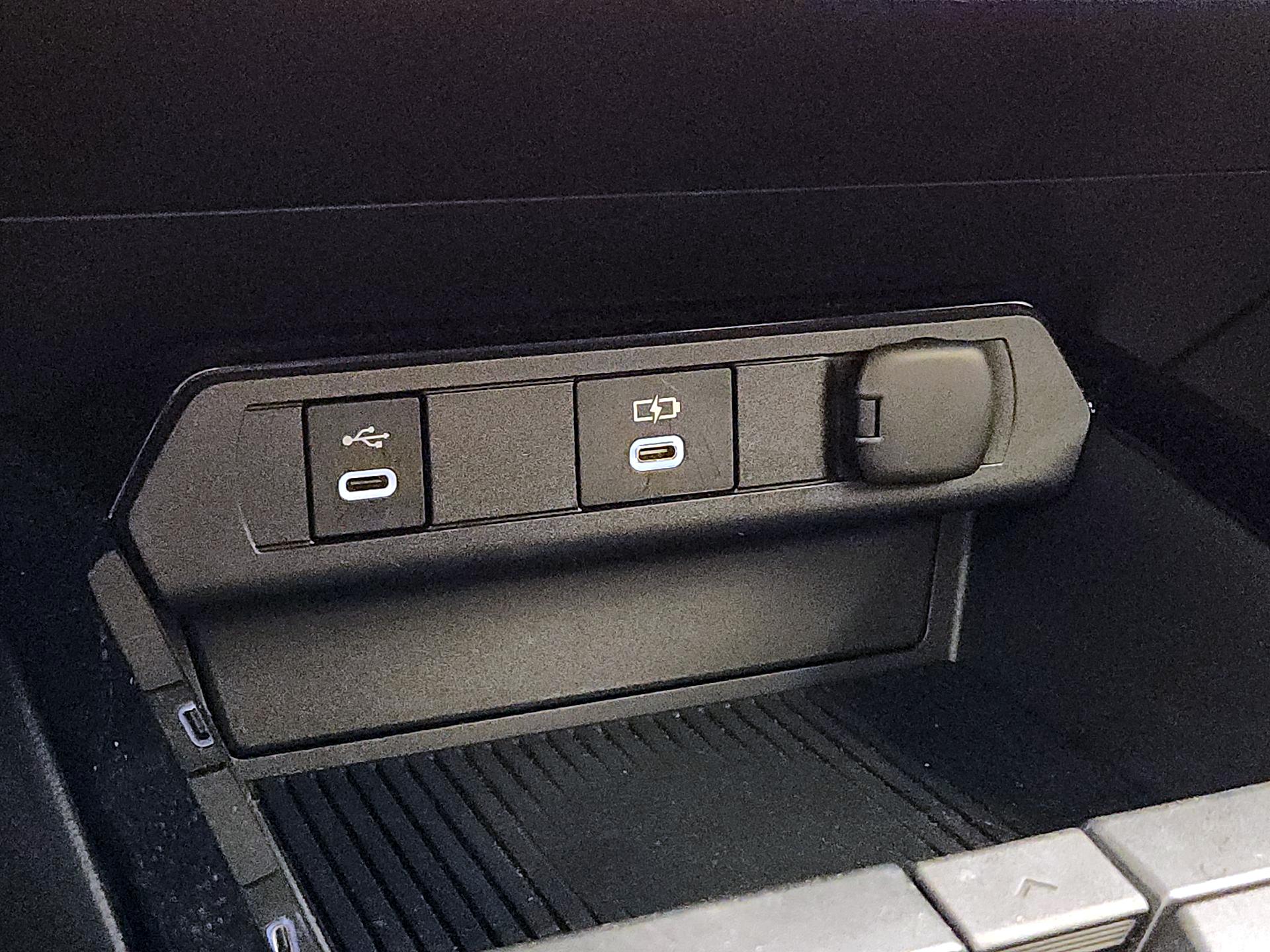 Thumbnail: 2024 Toyota Prius Prime - 16