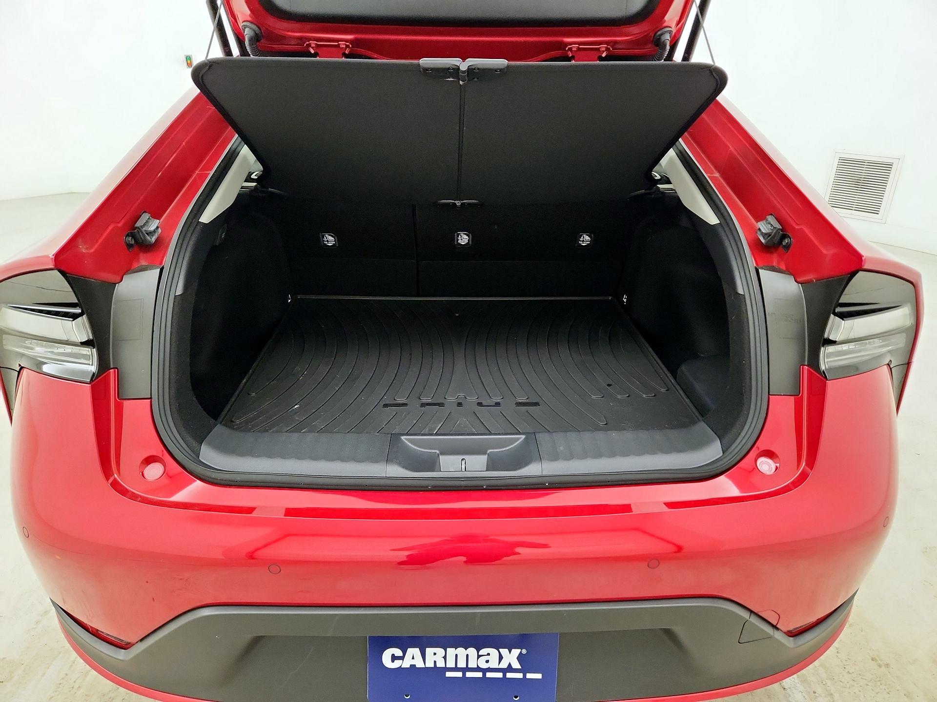 Thumbnail: 2024 Toyota Prius Prime - 18