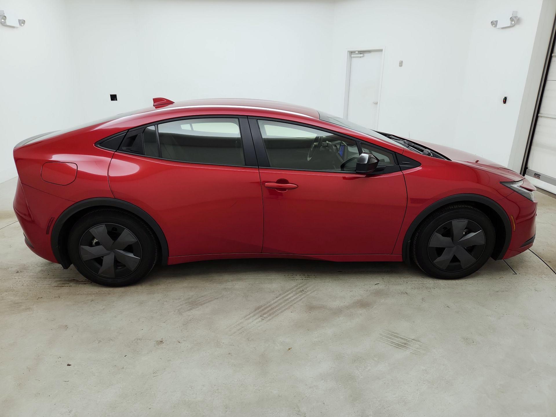 Thumbnail: 2024 Toyota Prius Prime - 4