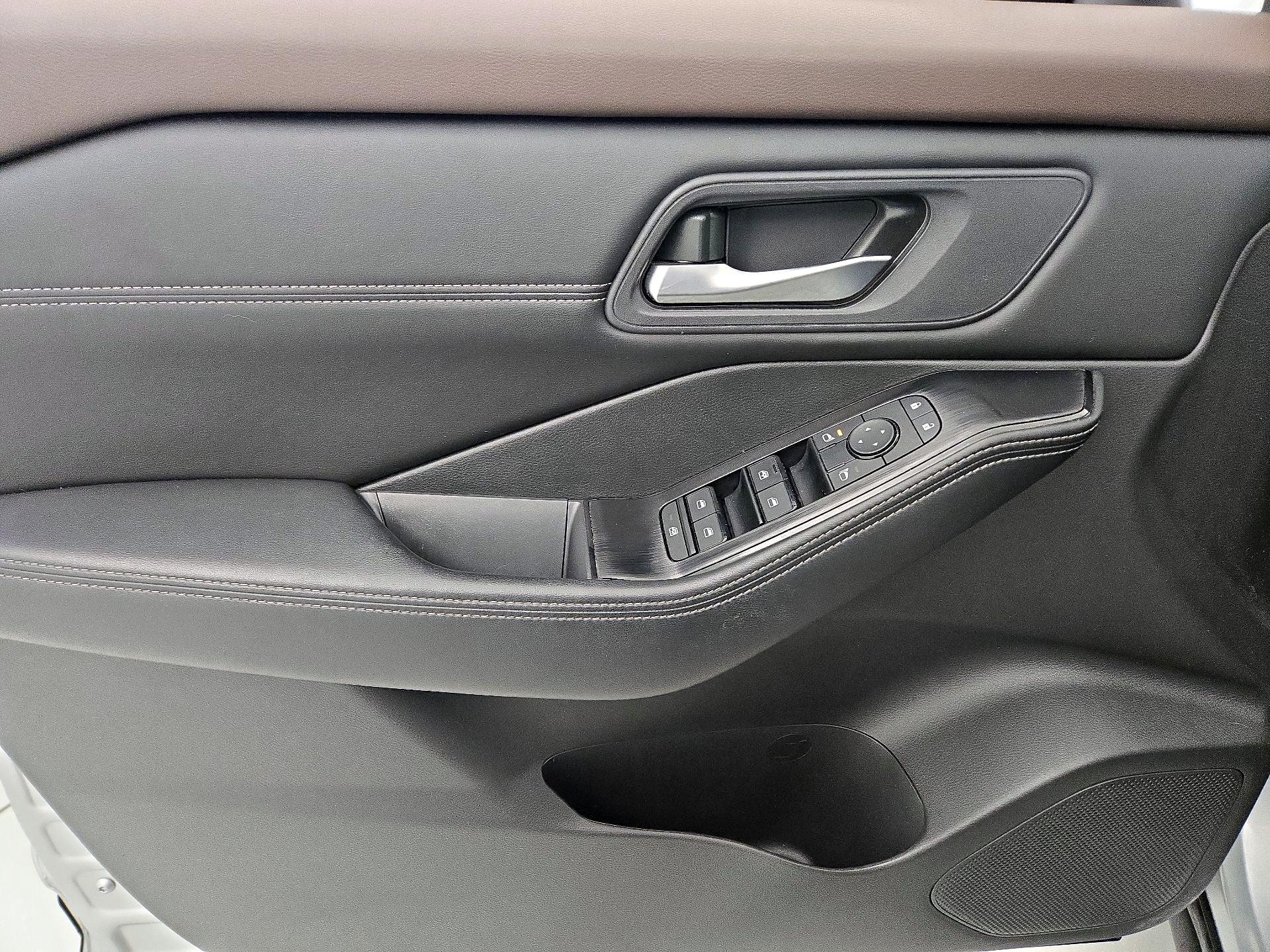 Thumbnail: 2023 Nissan Rogue - 12