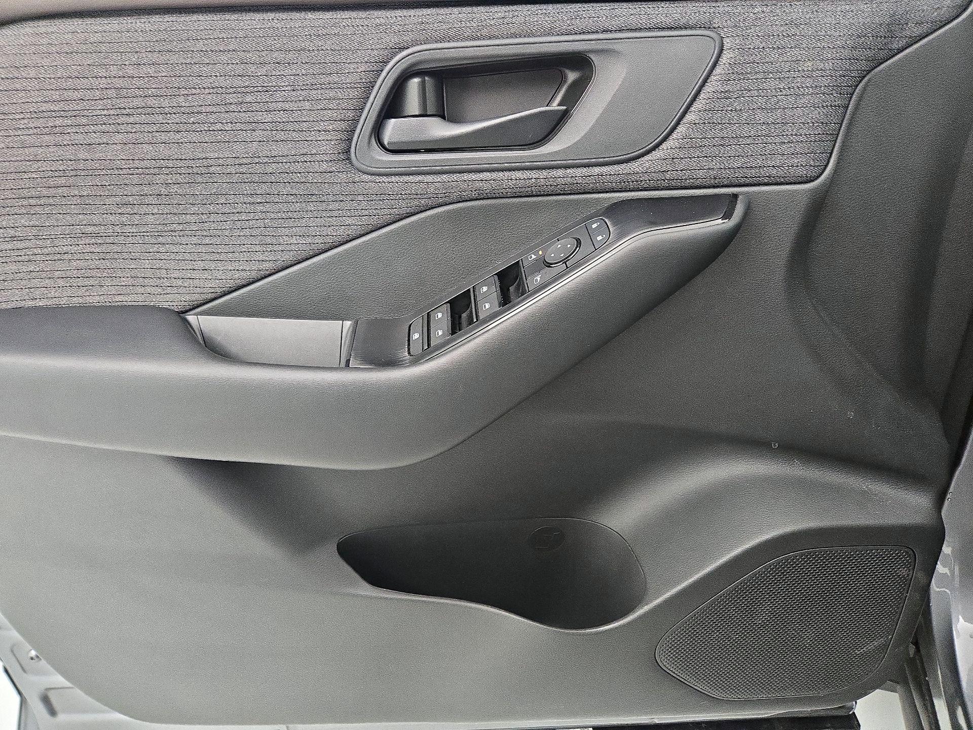 Thumbnail: 2023 Nissan Rogue - 12