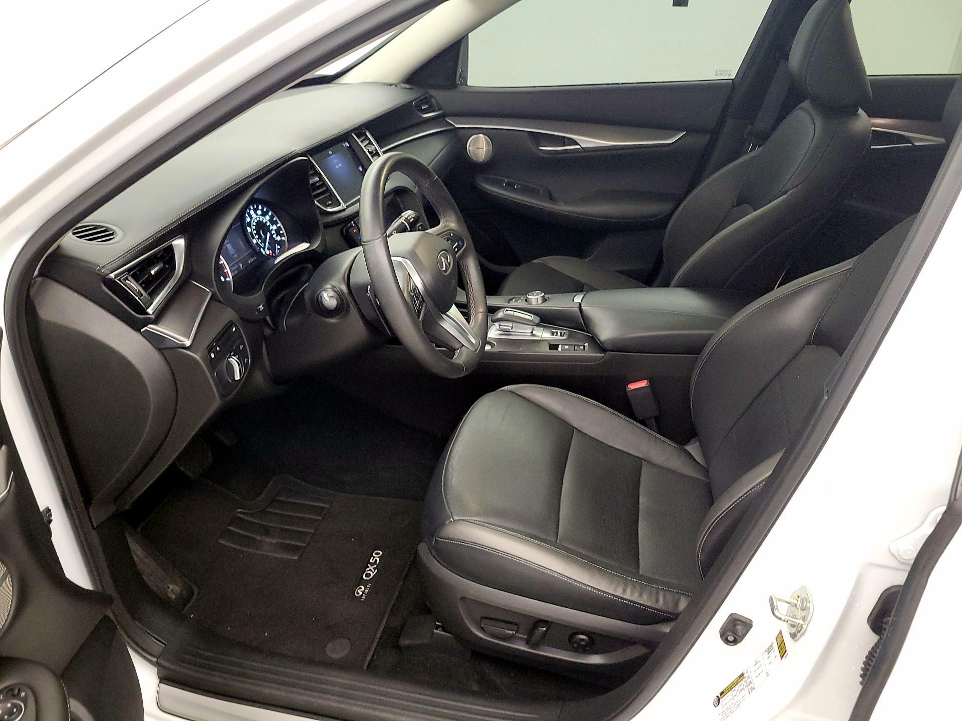 Thumbnail: 2023 INFINITI QX50 - 11