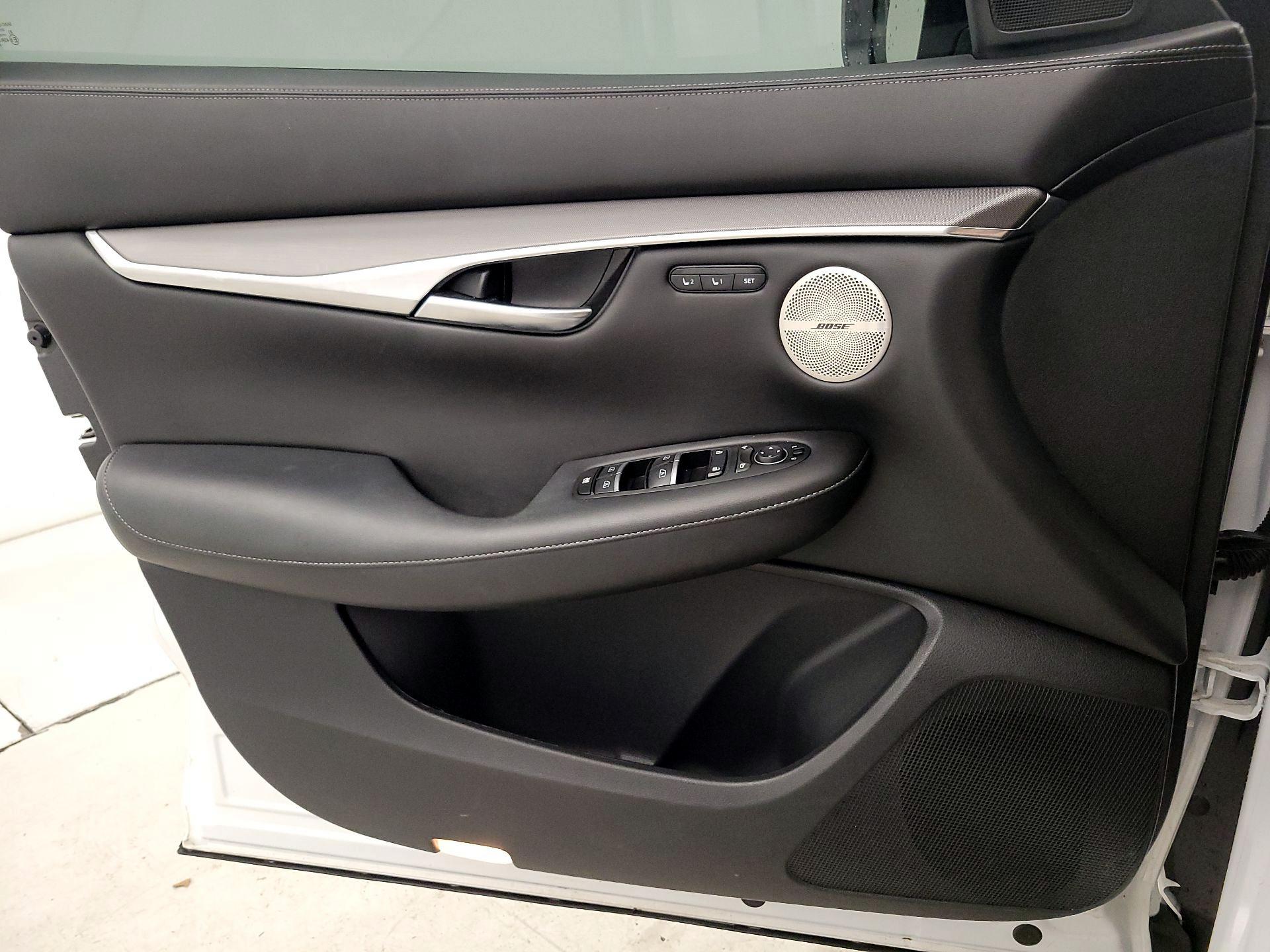 Thumbnail: 2023 INFINITI QX50 - 12