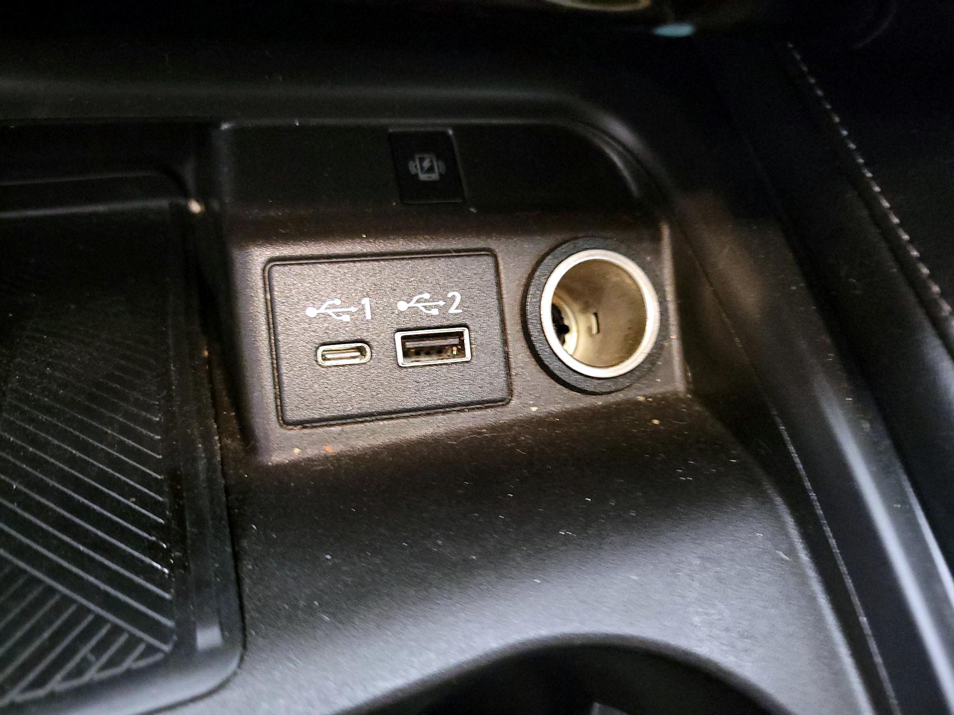 Thumbnail: 2023 INFINITI QX50 - 18