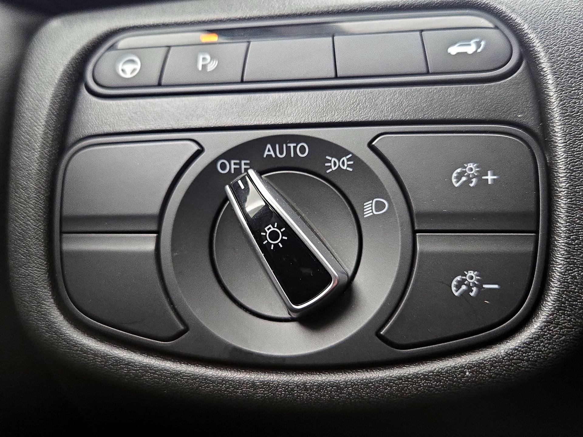 Thumbnail: 2023 INFINITI QX50 - 13