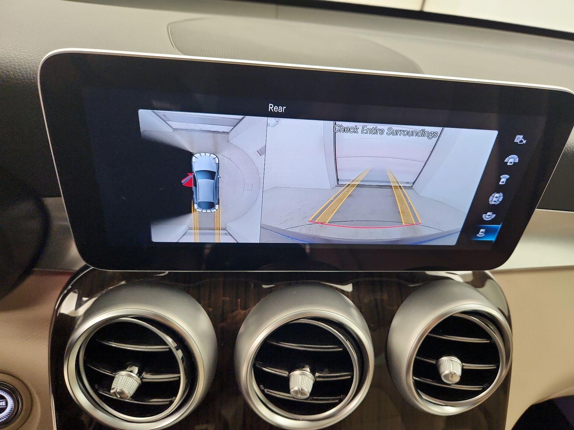 Thumbnail: 2022 Mercedes-Benz GLC - 14