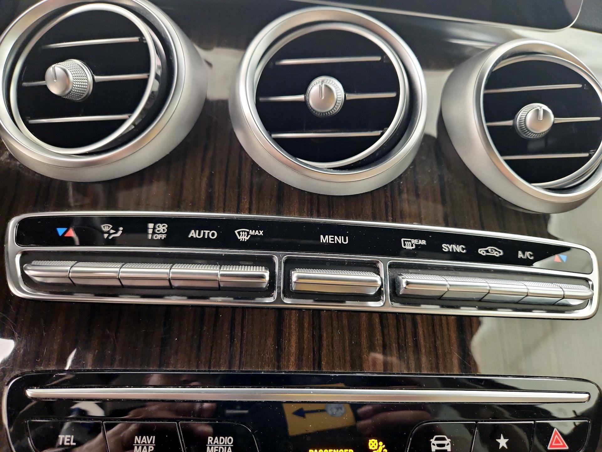 Thumbnail: 2022 Mercedes-Benz GLC - 16