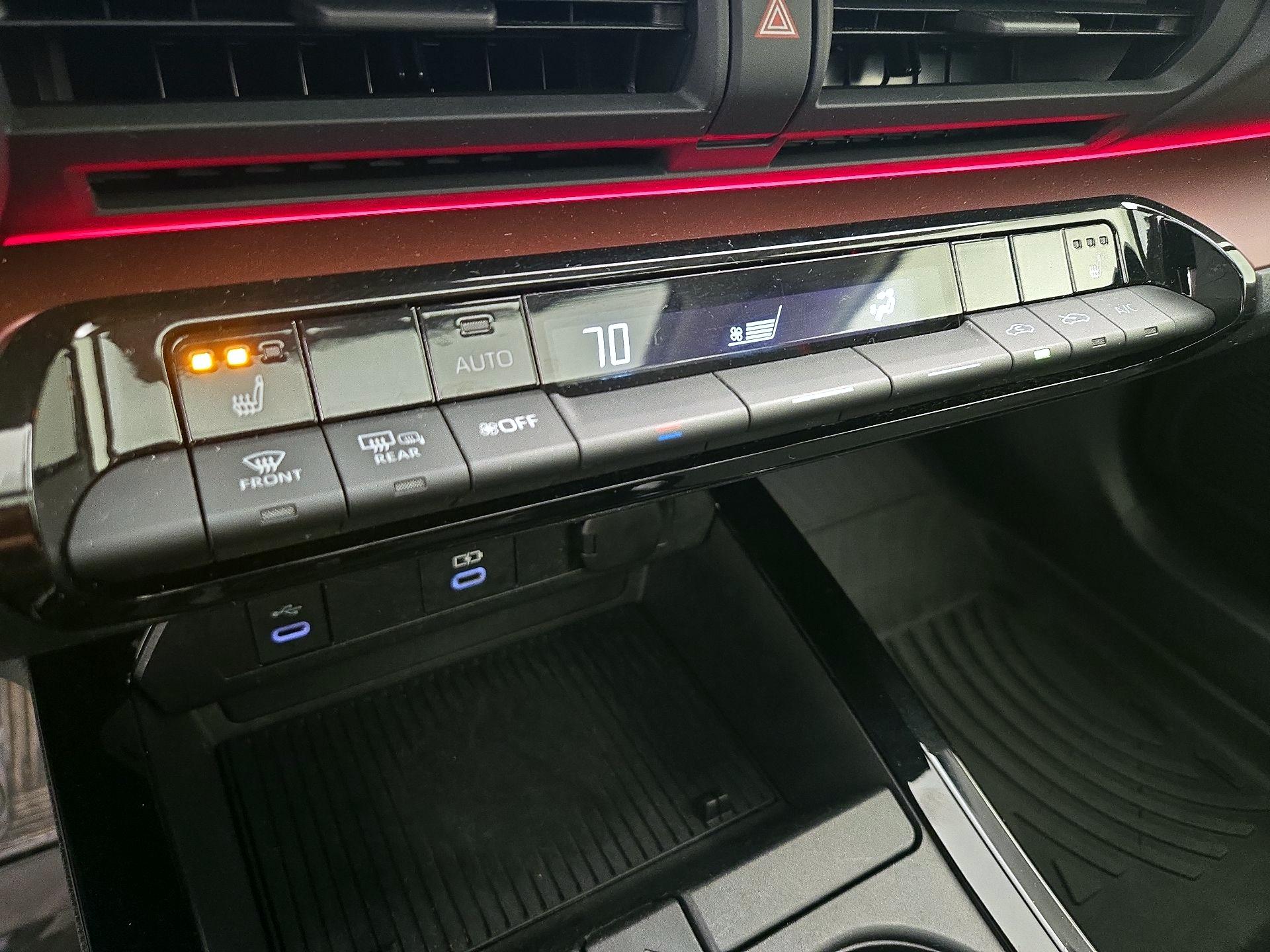 Thumbnail: 2024 Toyota Prius Prime - 16