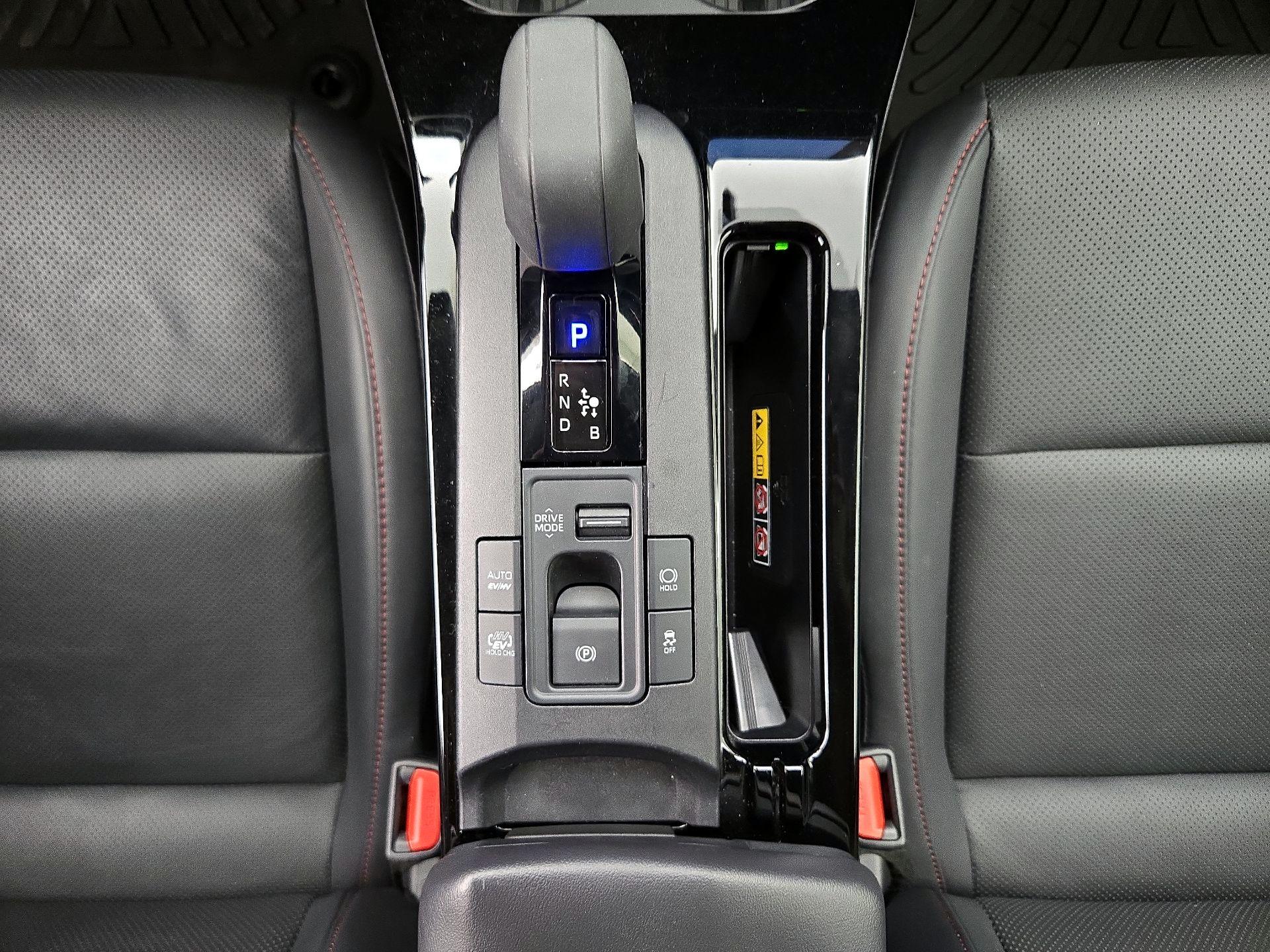 Thumbnail: 2024 Toyota Prius Prime - 17