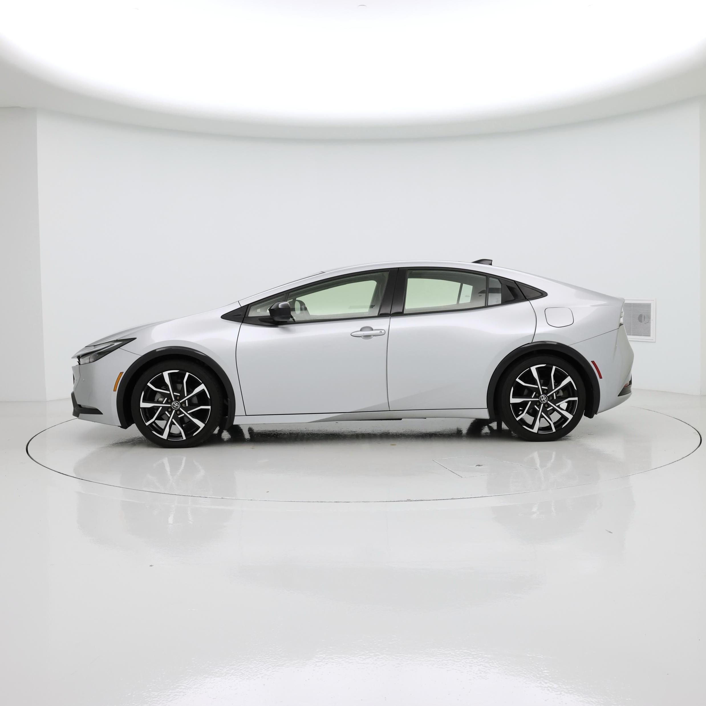 Thumbnail: 2024 Toyota Prius Prime - 3
