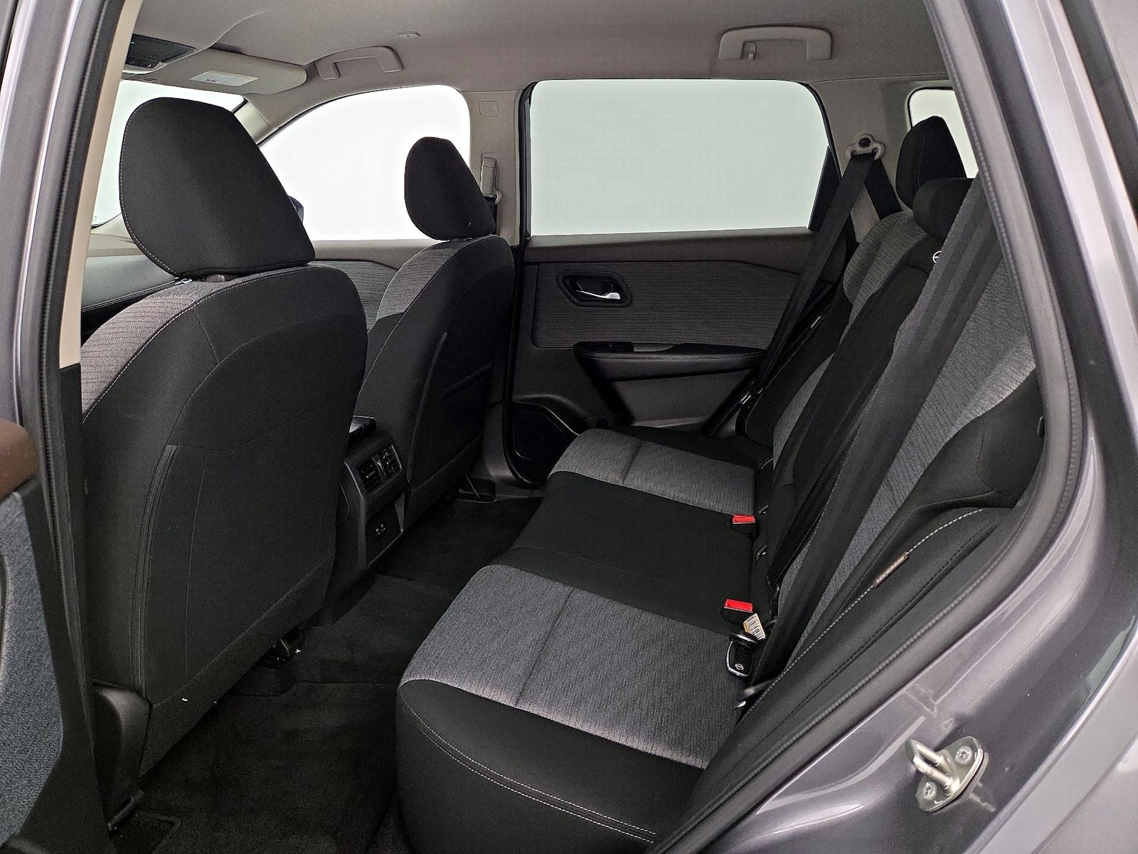 2023 Nissan Rogue SV - Photo 20