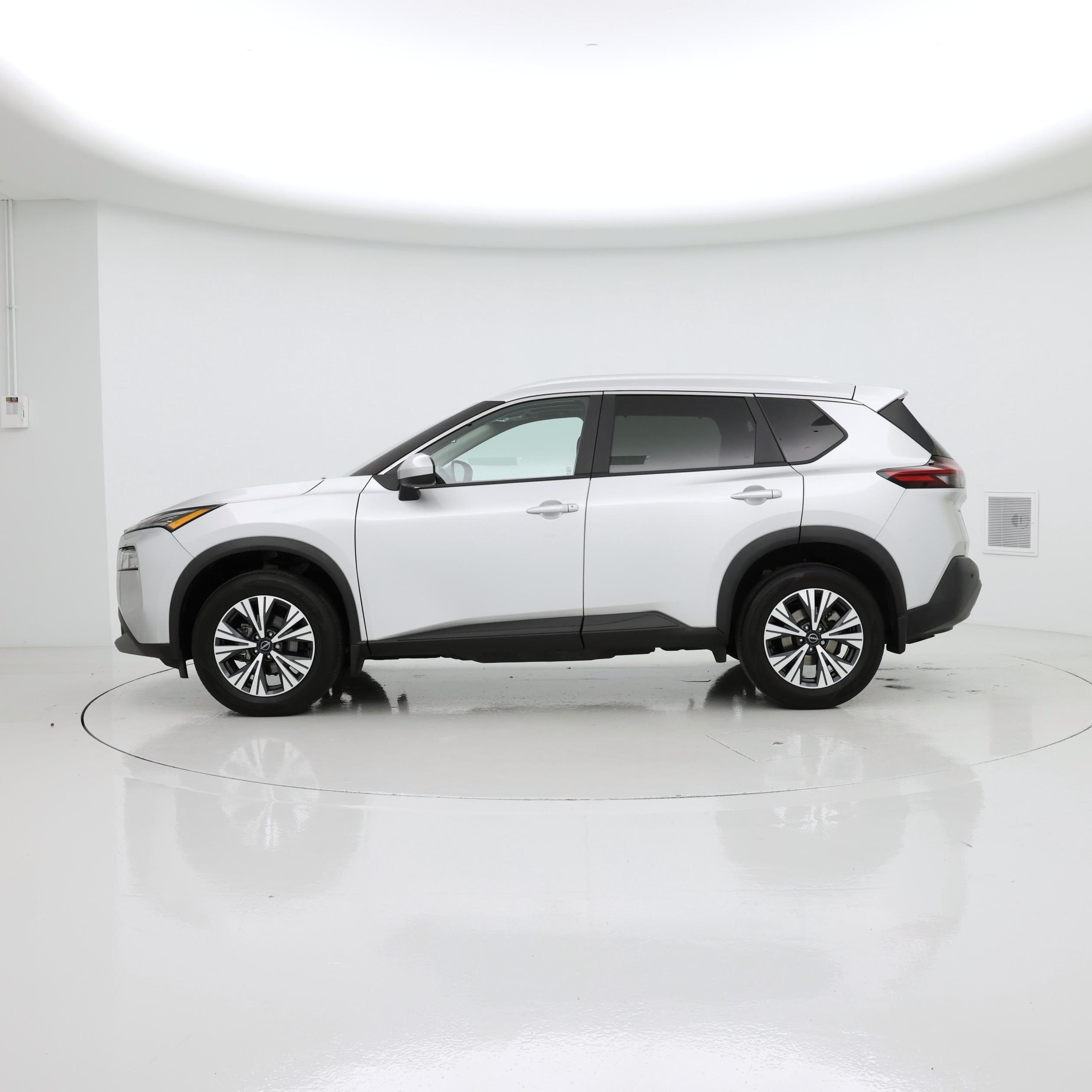 Thumbnail: 2023 Nissan Rogue - 3