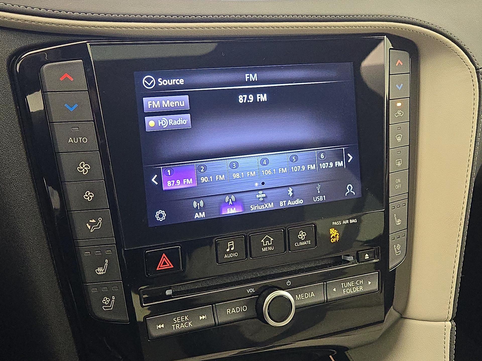 Thumbnail: 2023 INFINITI QX55 - 16