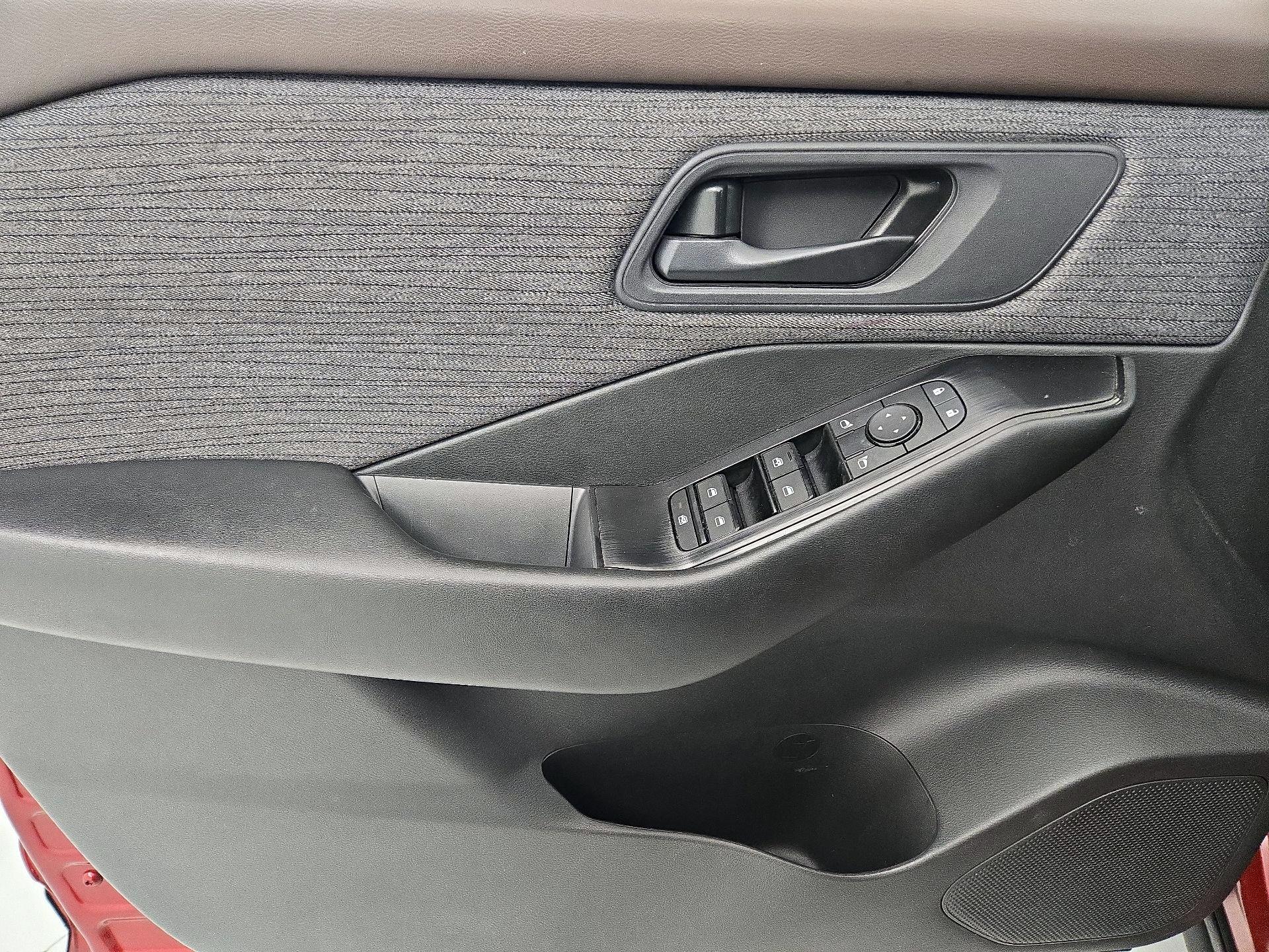 Thumbnail: 2023 Nissan Rogue - 12