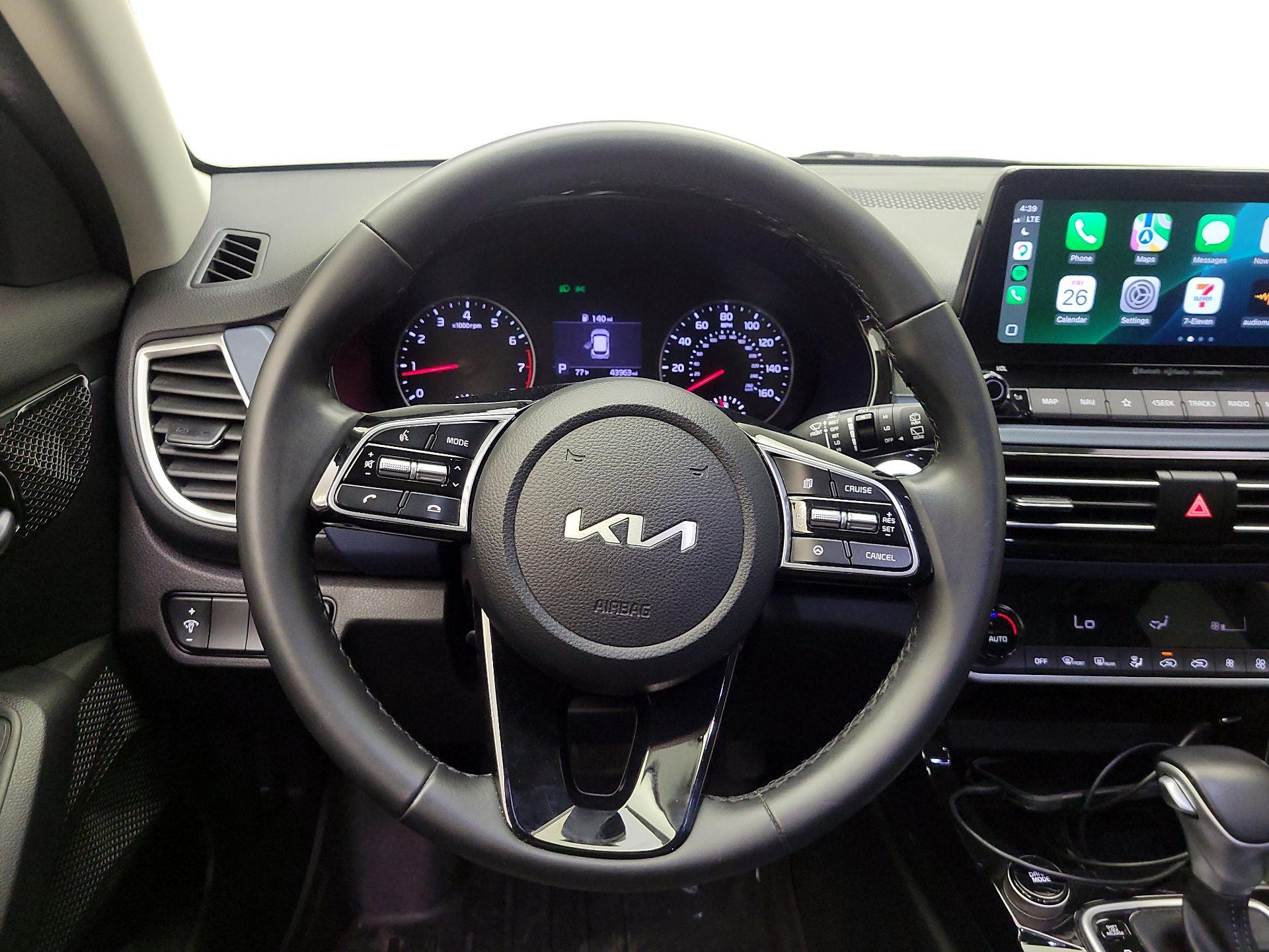 Thumbnail: 2023 Kia Seltos - 10